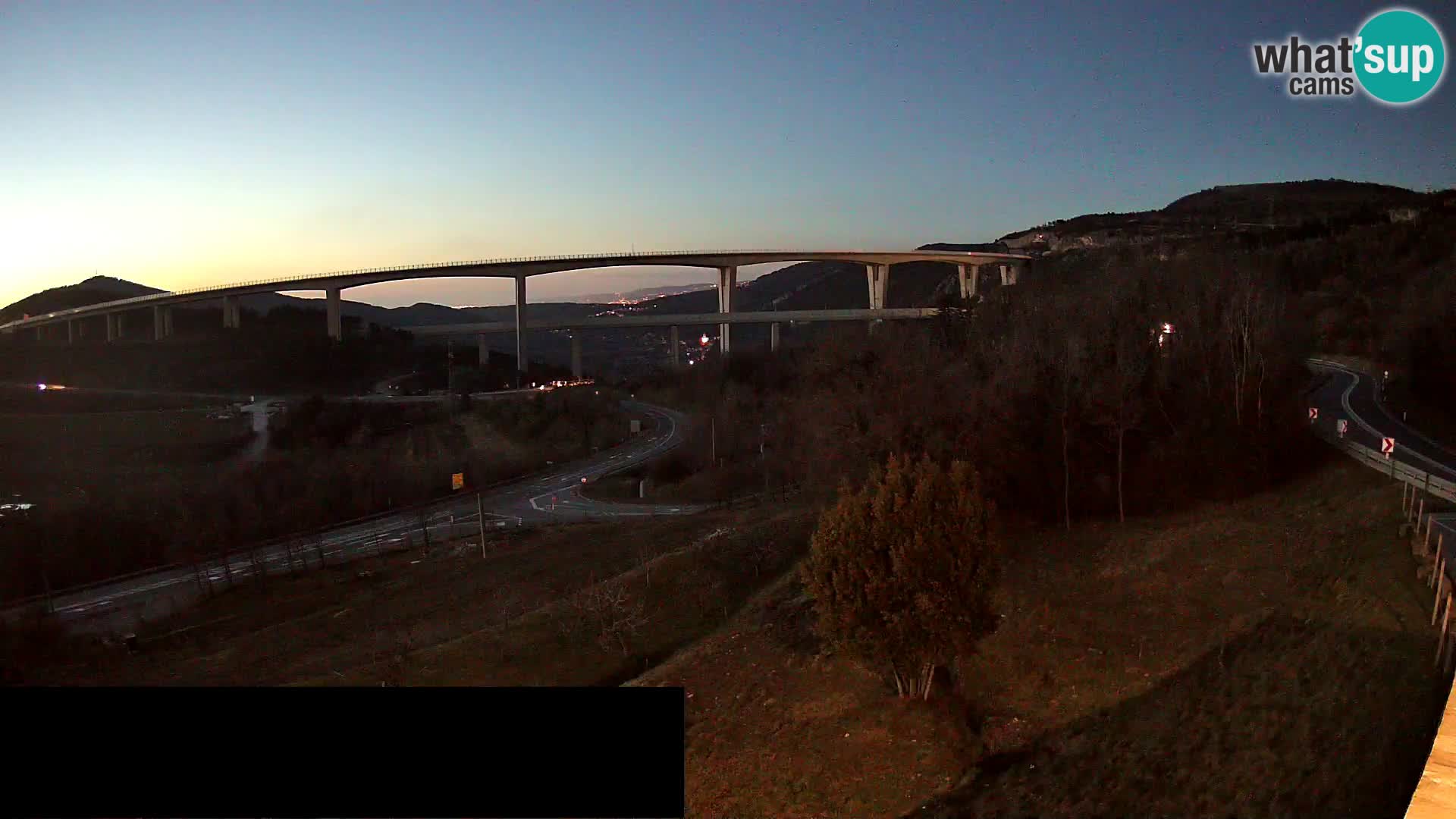 Webcam Črni Kal Viadukt – Viki Burger