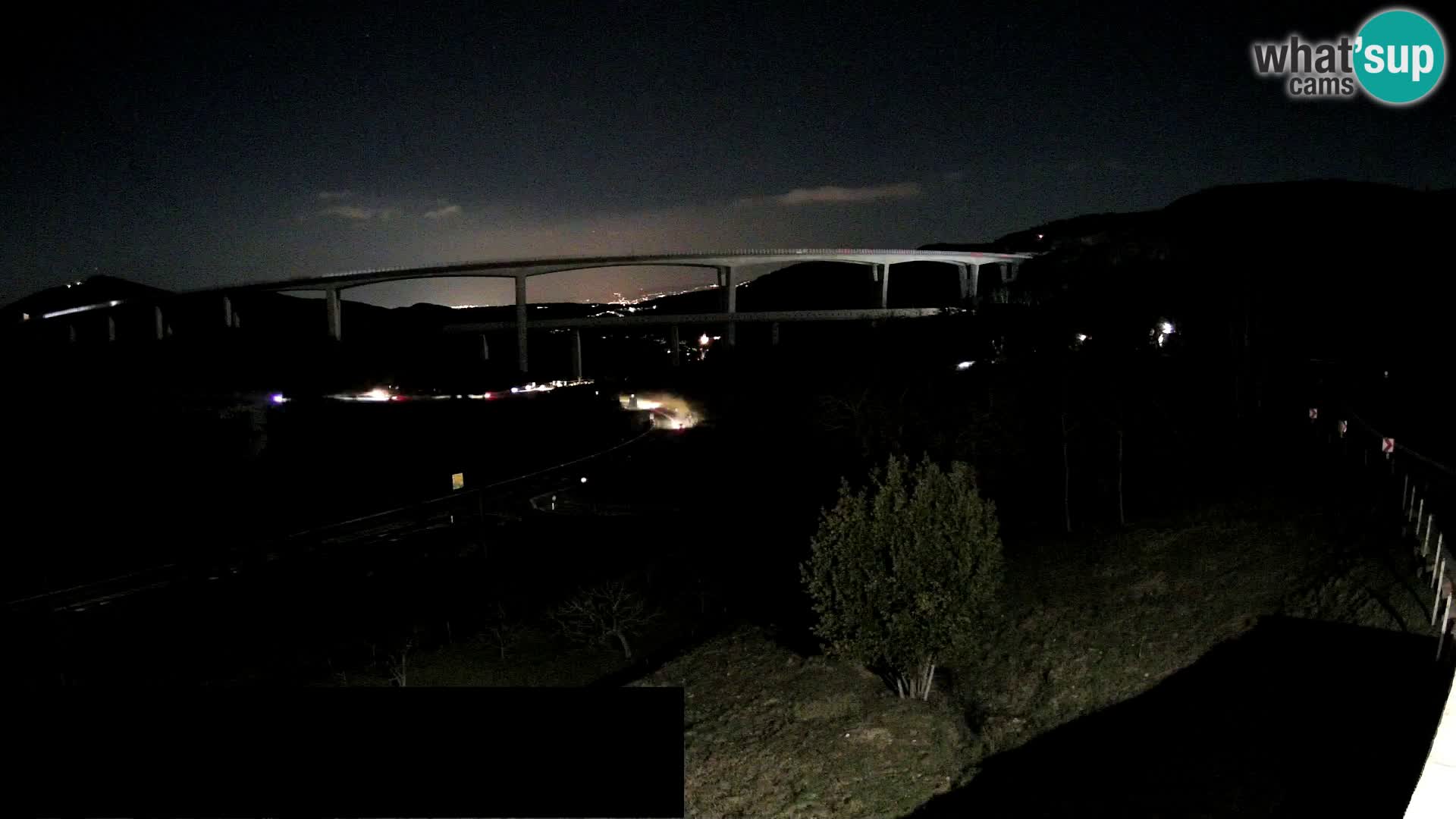 Live cam Črni Kal Viaduc – Viki Burger