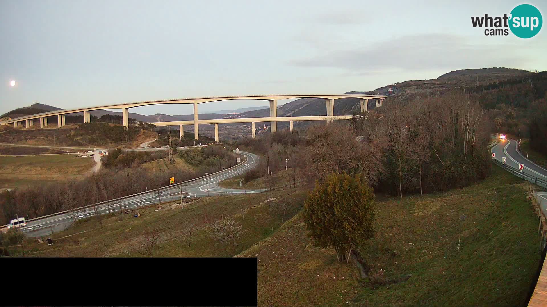 Webcam Črni Kal Viadukt – Viki Burger