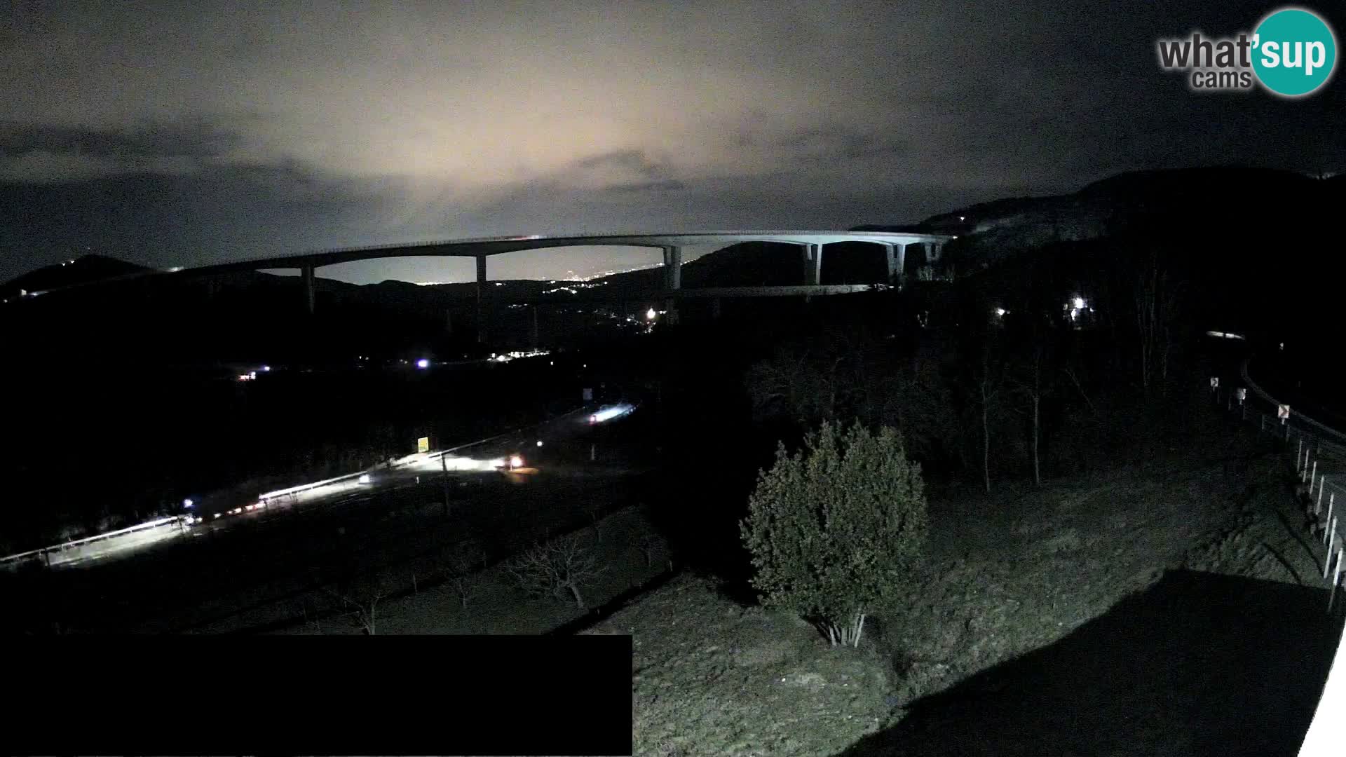 Live cam Črni Kal Viaduc – Viki Burger