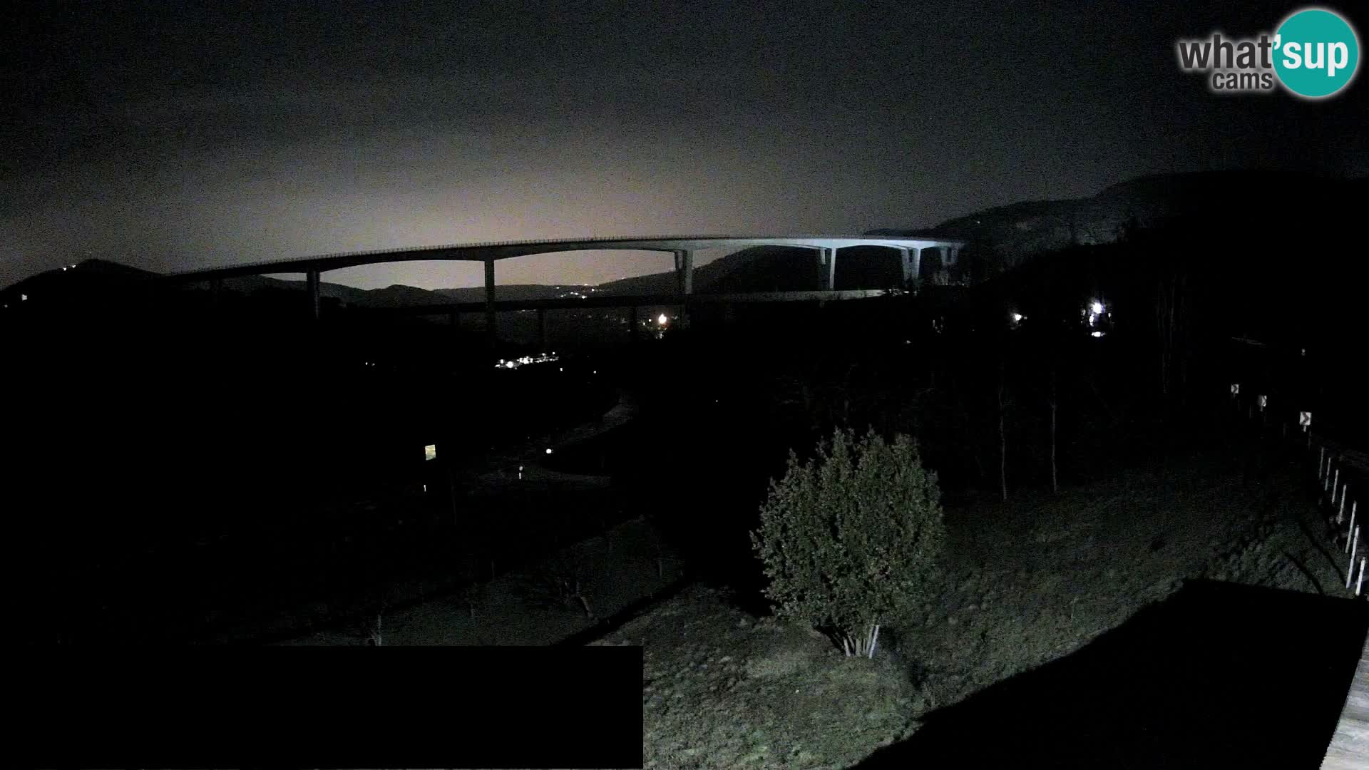 Kamera v živo Črni Kal Viadukt – pogled z Viki Burgerja