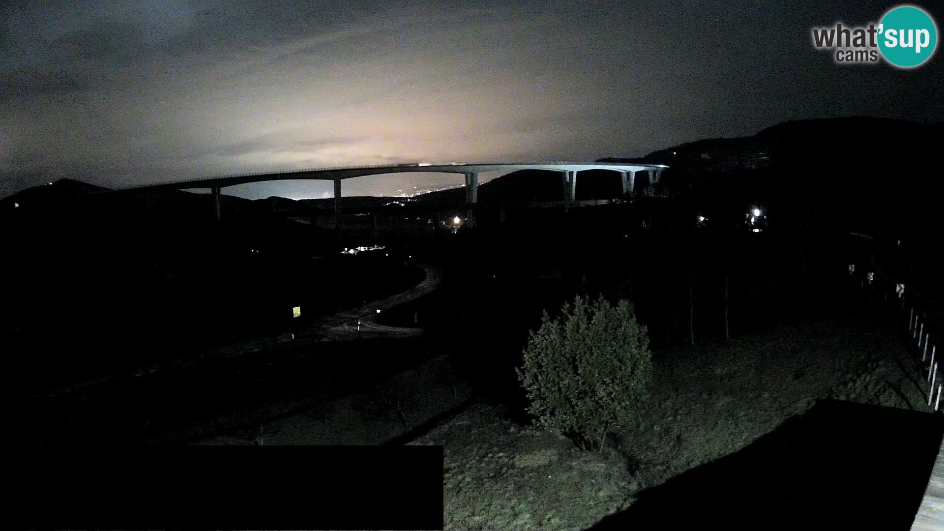 Webcam Črni Kal Viaduct – view from Viki Burger