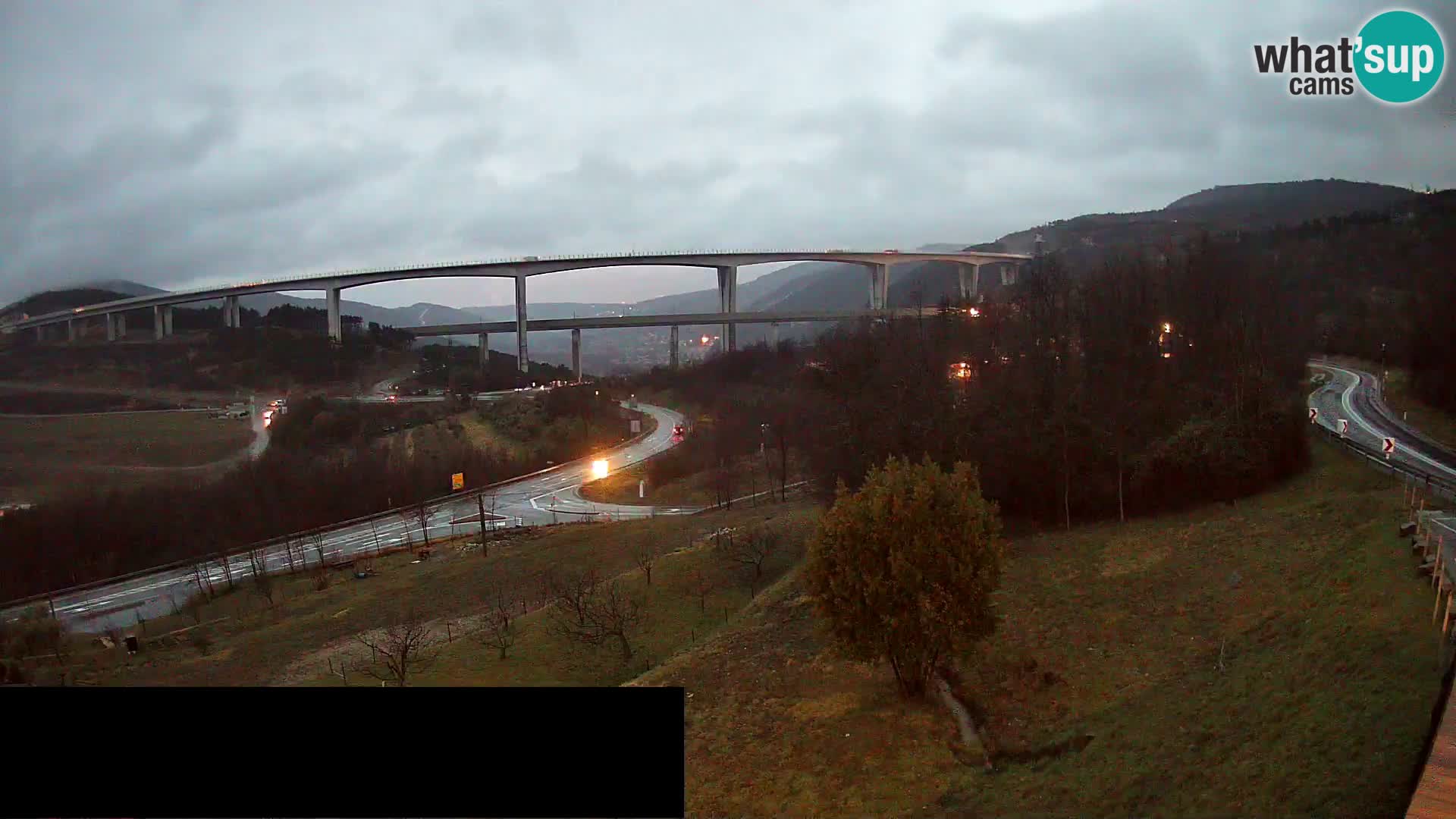 Webcam Črni Kal Viadukt – Viki Burger