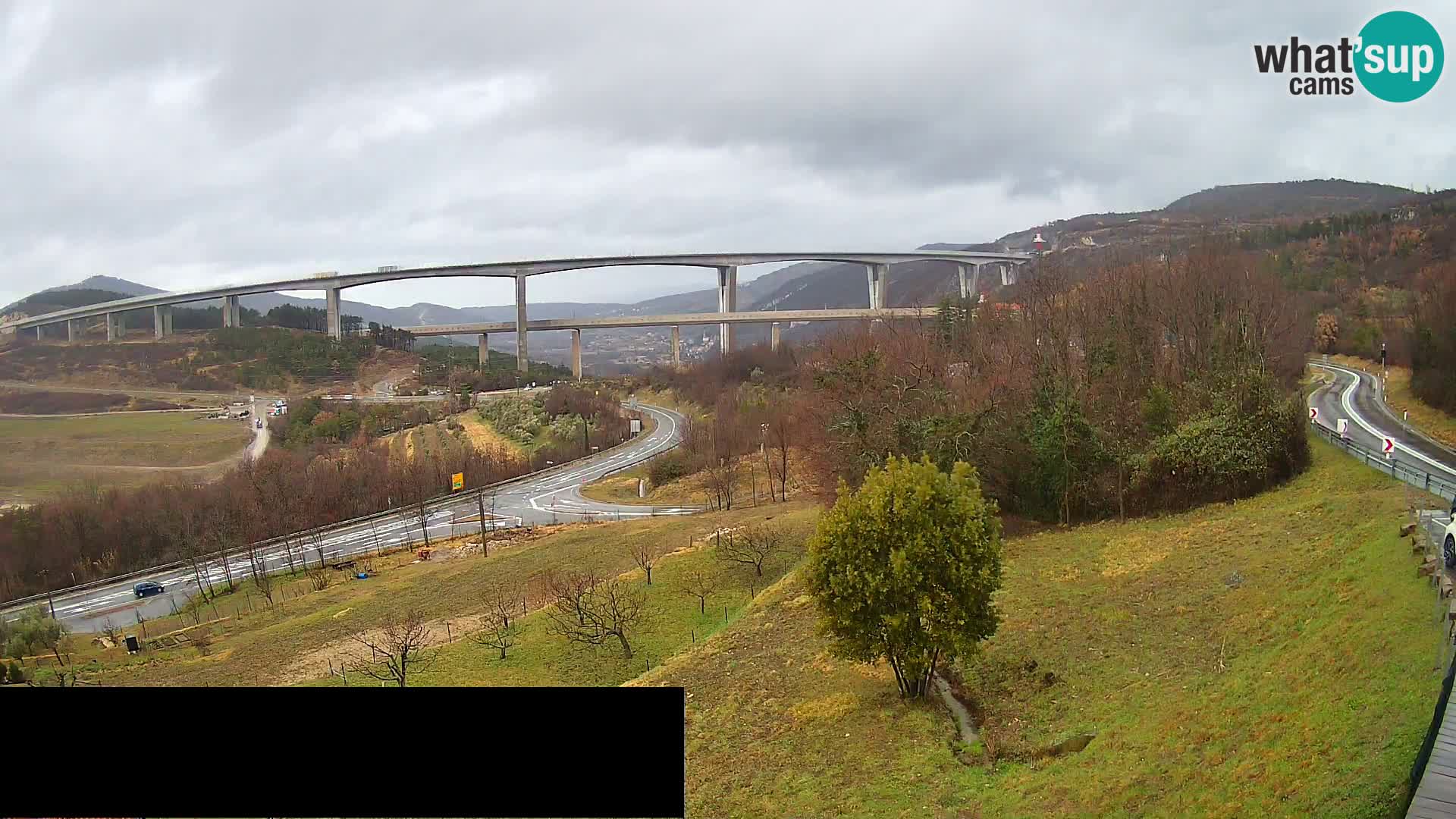 Live cam Črni Kal Viaduc – Viki Burger