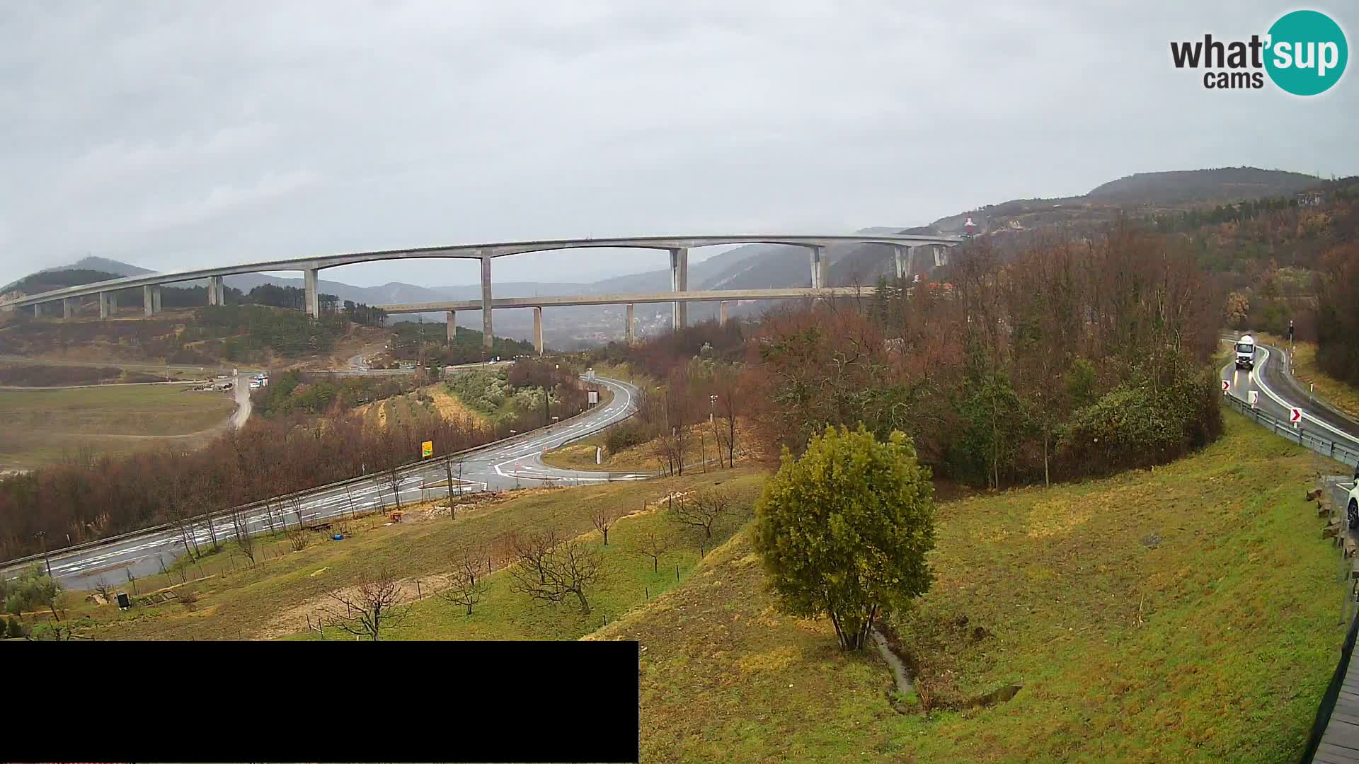 Live cam Črni Kal Viaduc – Viki Burger