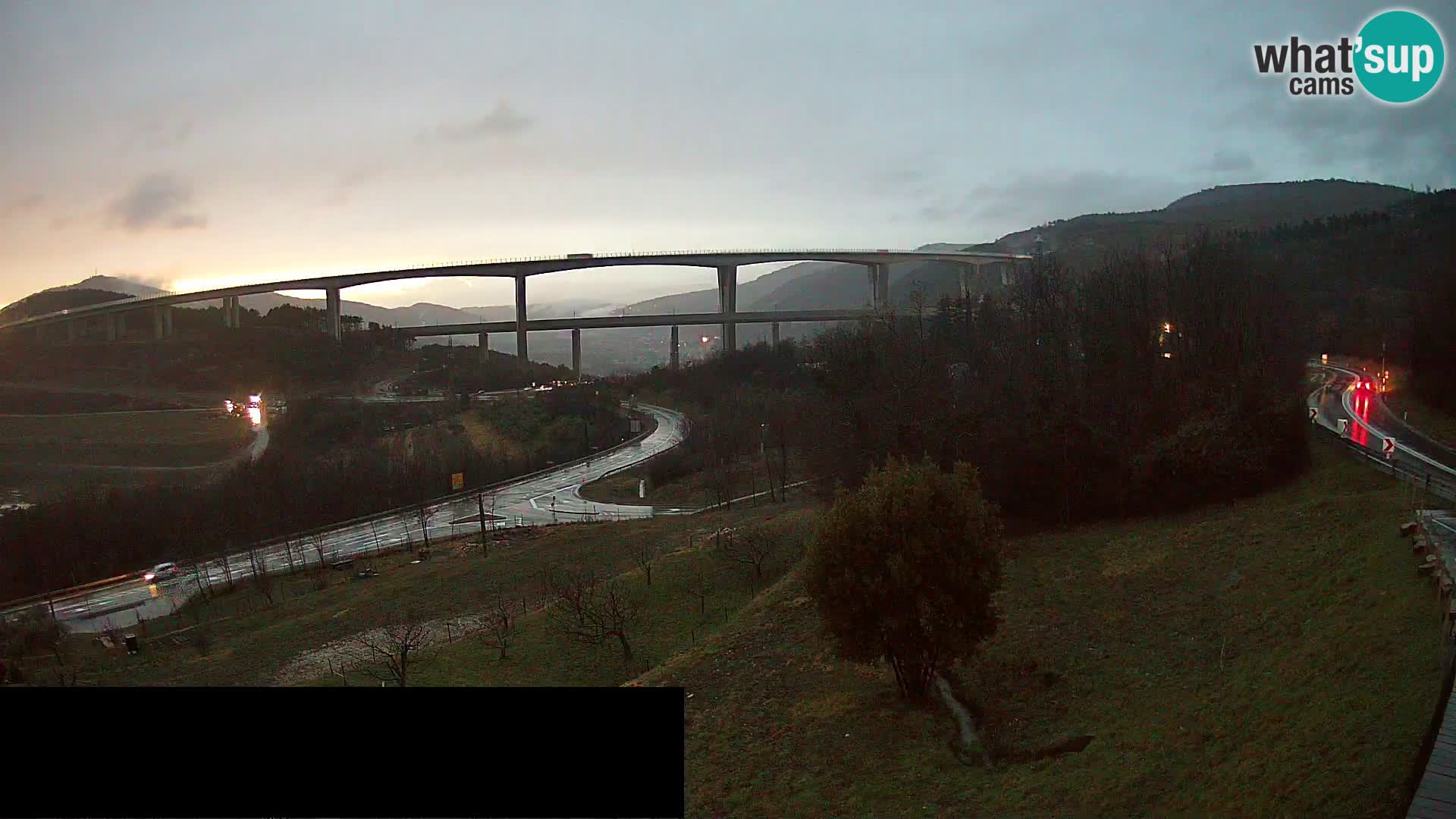 Livecam  Črni Kal Viadotto – panorama dal Viki Burger