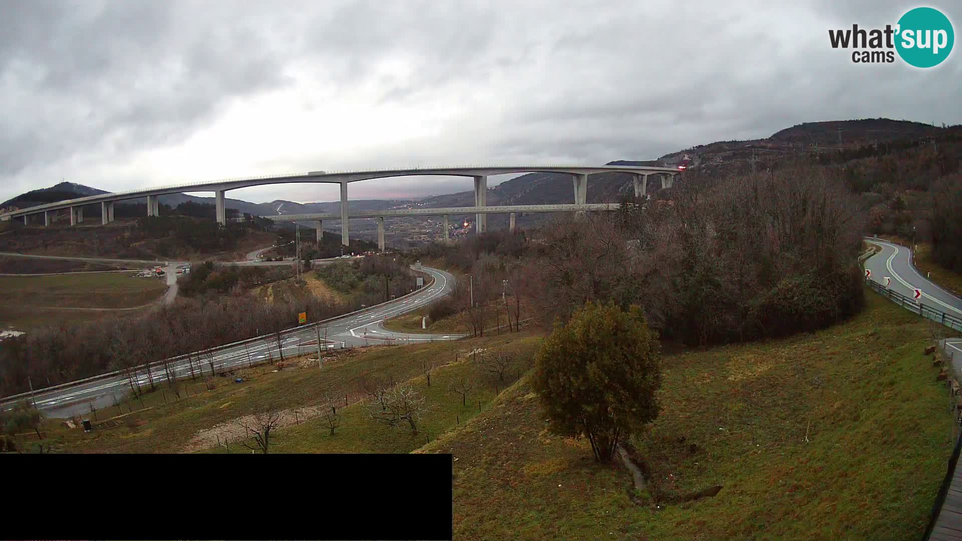 Camera en vivo Črni Kal Viaducto – Viki Burger
