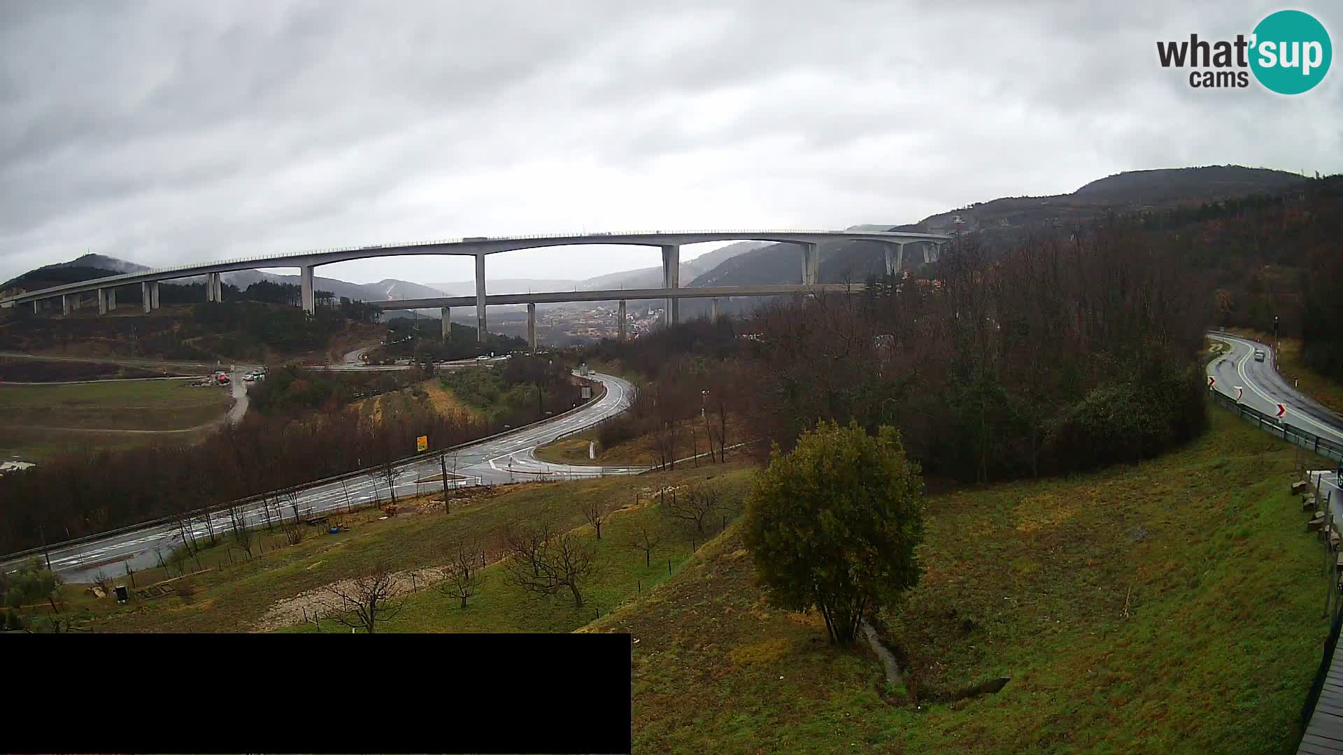 Webcam Črni Kal Viaduct – view from Viki Burger