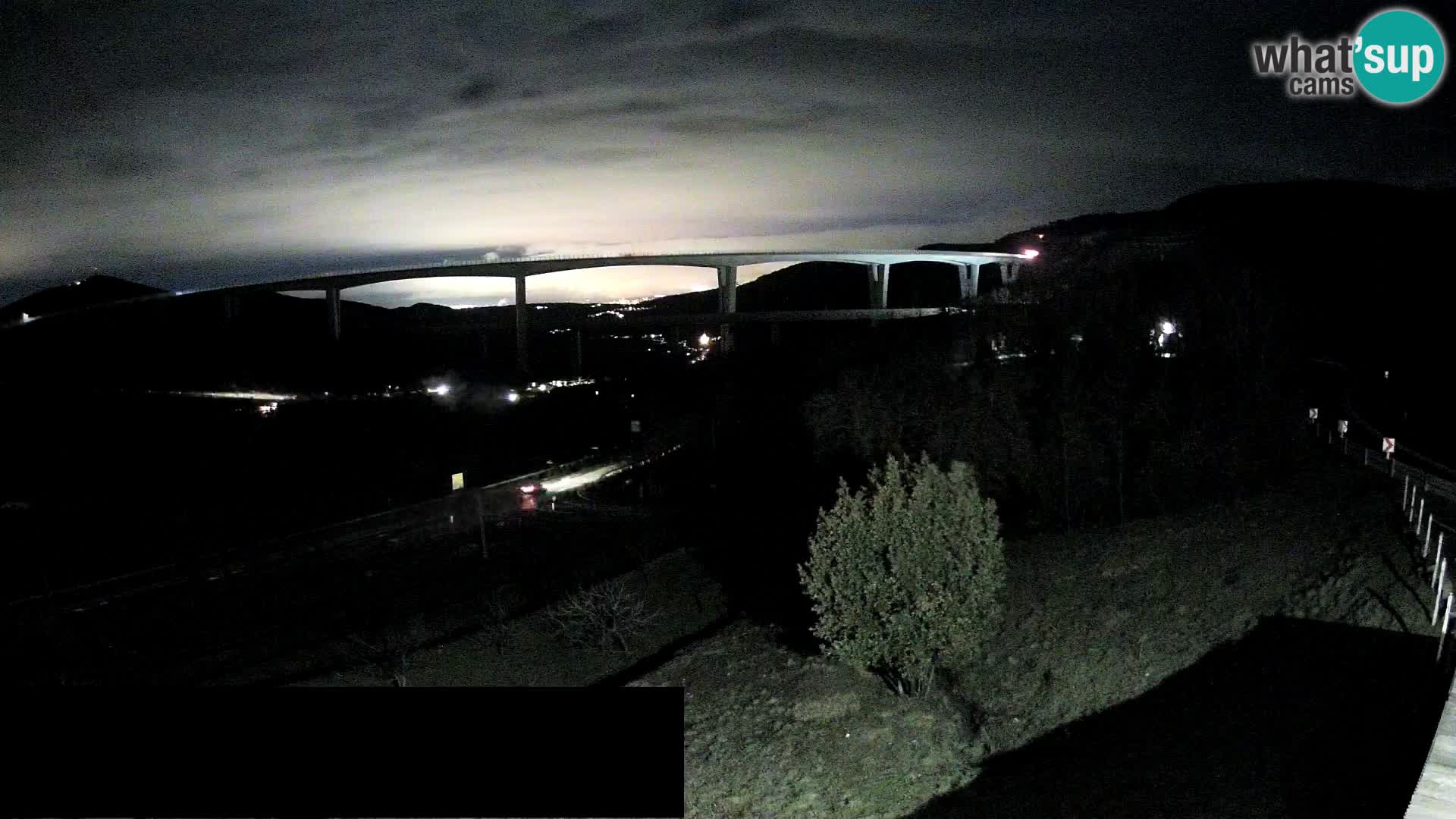 Live cam Črni Kal Viaduc – Viki Burger