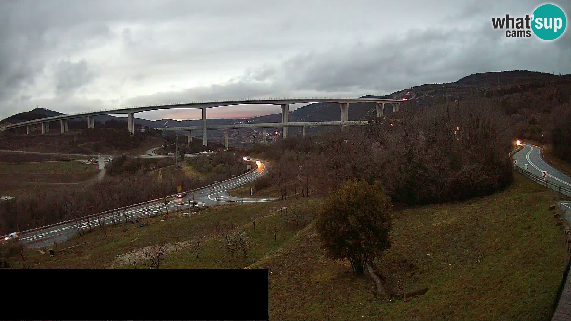Camera en vivo Črni Kal Viaducto – Viki Burger