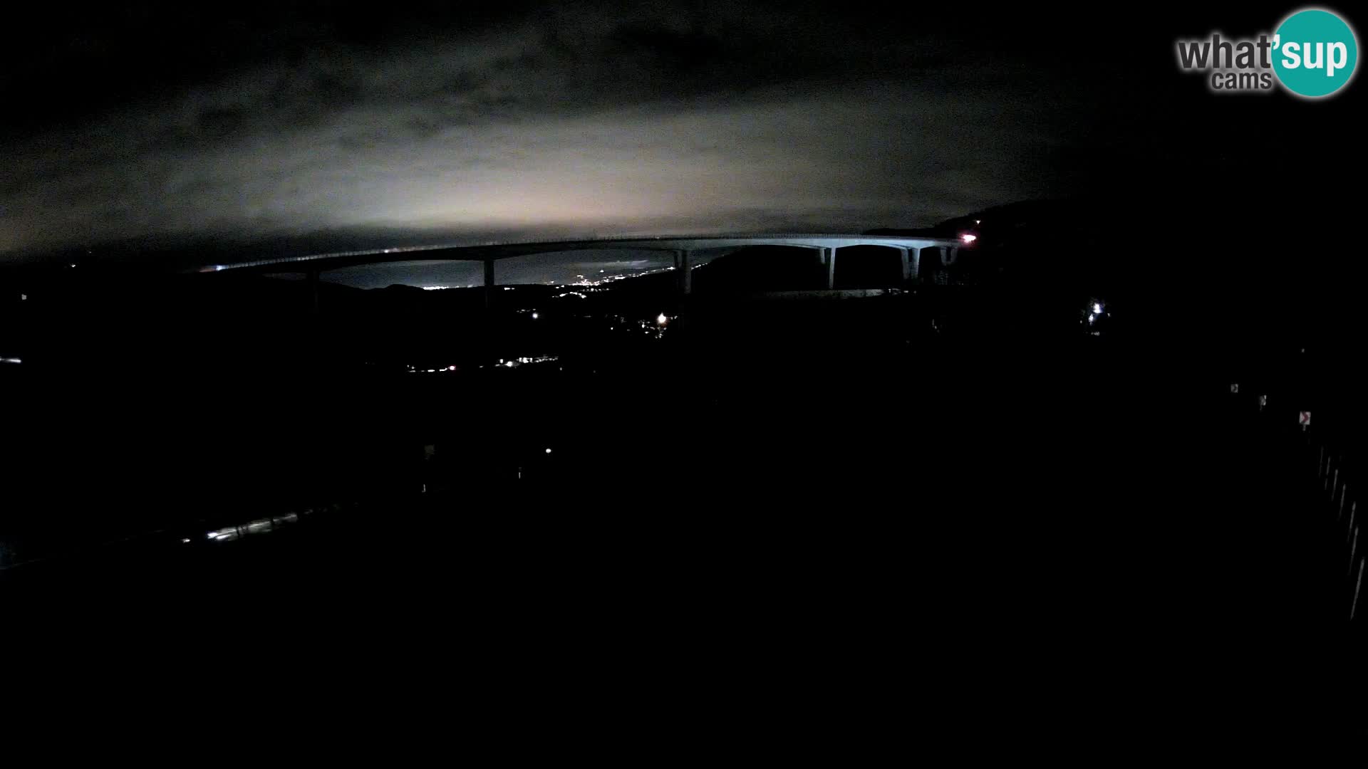 Webcam Črni Kal Viaduct – view from Viki Burger