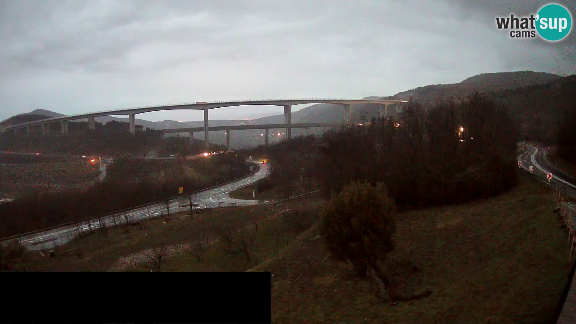 Live cam Črni Kal Viaduc – Viki Burger