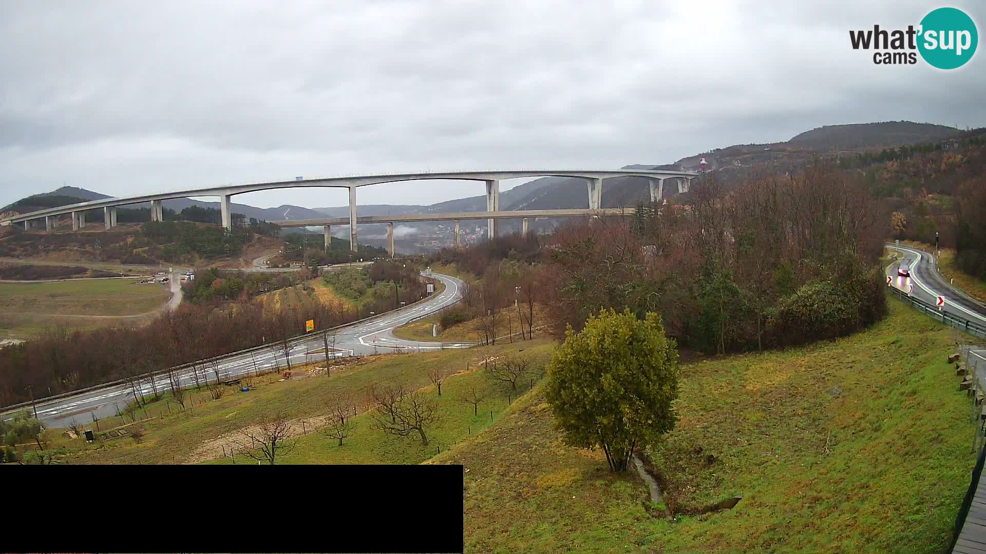 Live cam Črni Kal Viaduc – Viki Burger