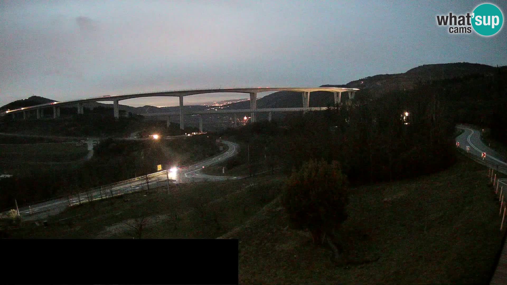 Live cam Črni Kal Viaduc – Viki Burger