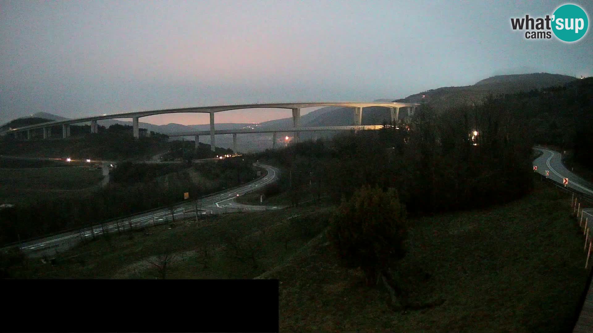 Live cam Črni Kal Viaduc – Viki Burger