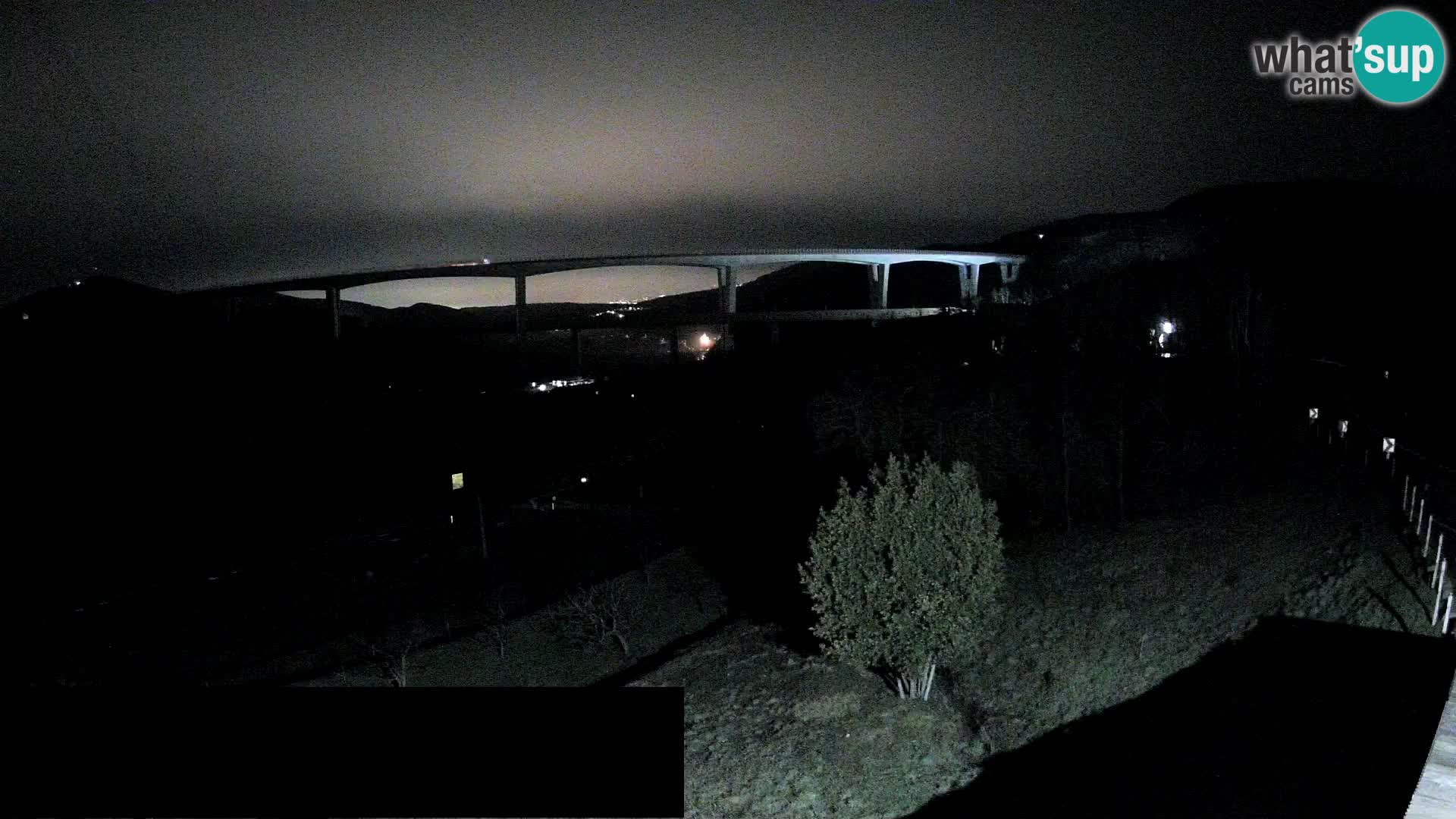 Webcam Črni Kal Viaduct – view from Viki Burger