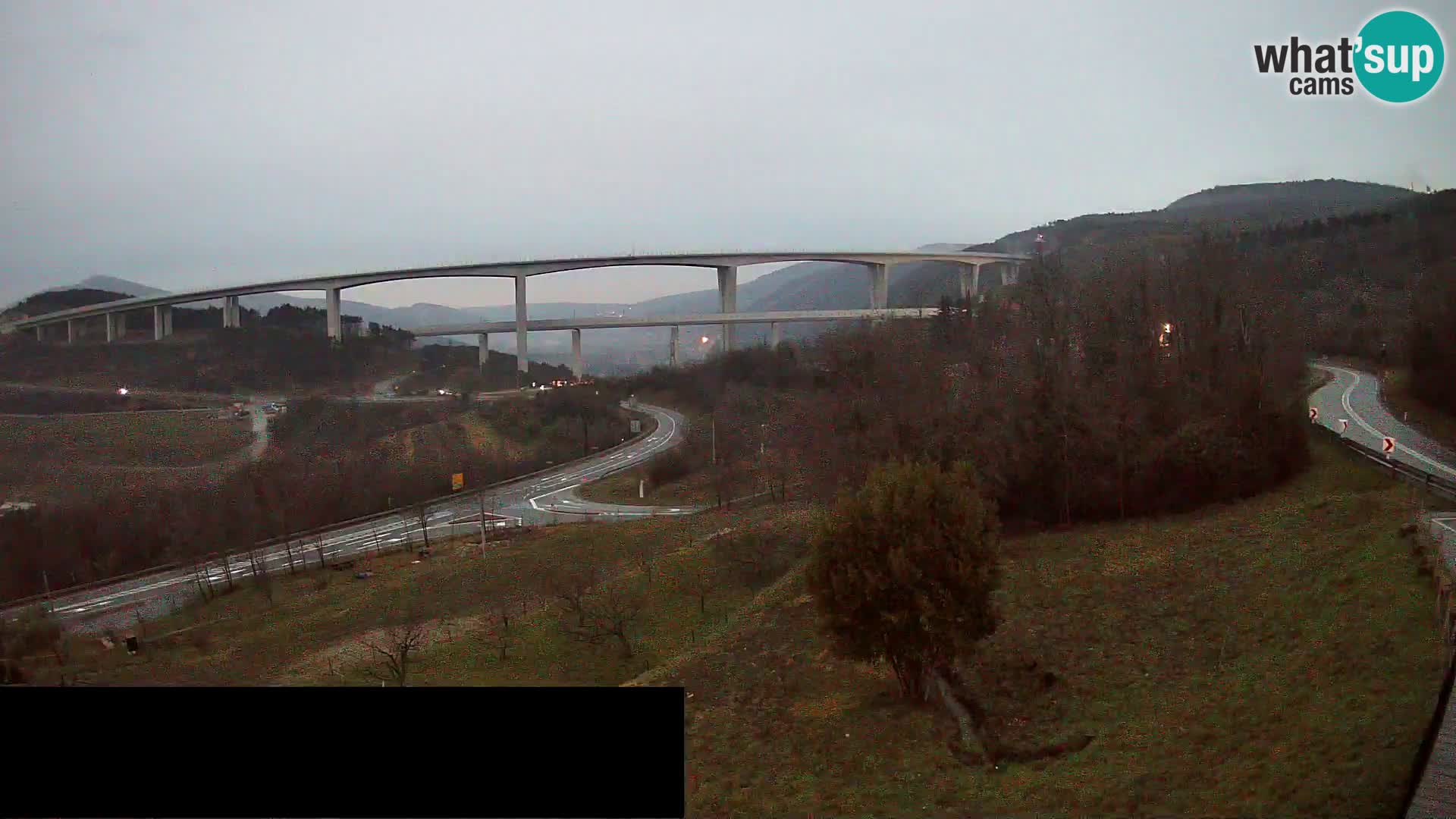 Webcam Črni Kal Viaduct – view from Viki Burger