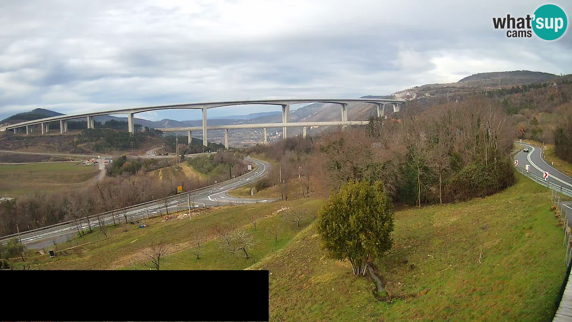 Webcam Črni Kal Viaduct – view from Viki Burger