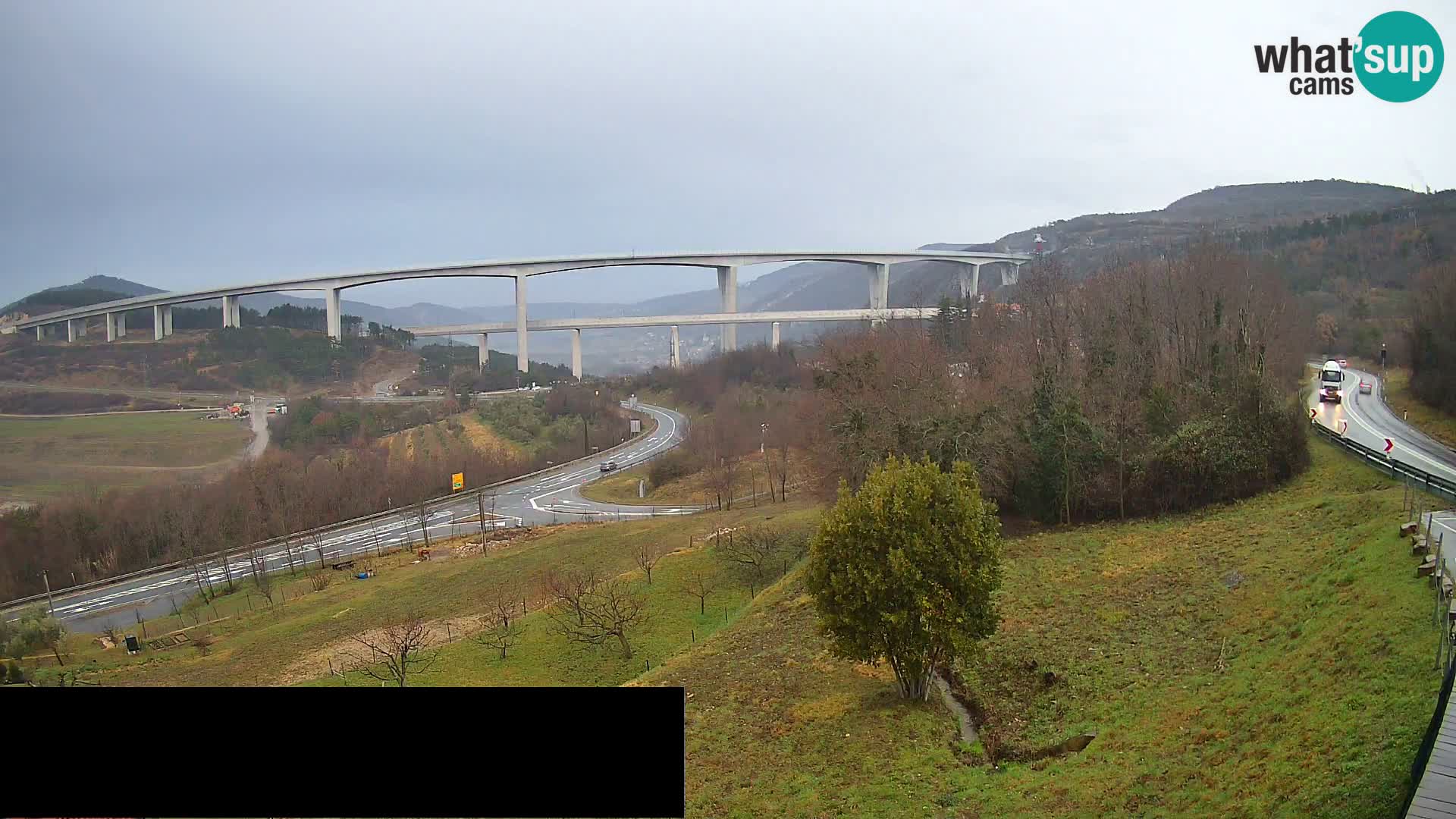 Live cam Črni Kal Viaduc – Viki Burger