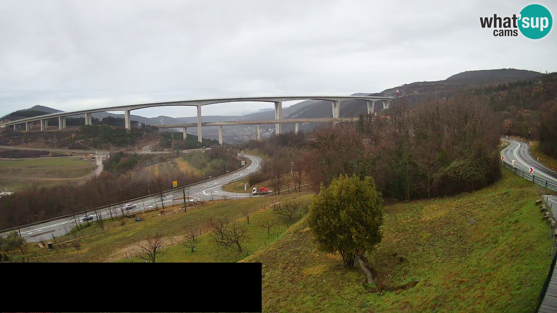 Camera en vivo Črni Kal Viaducto – Viki Burger