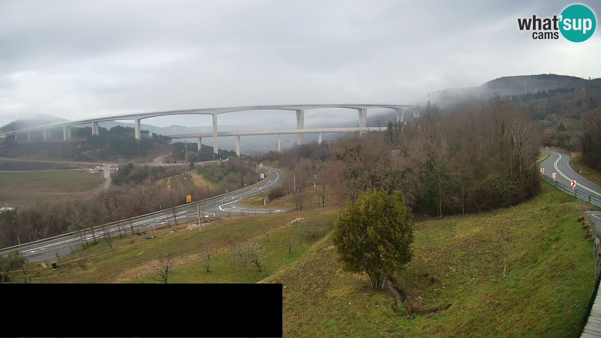 Kamera v živo Črni Kal Viadukt – pogled z Viki Burgerja