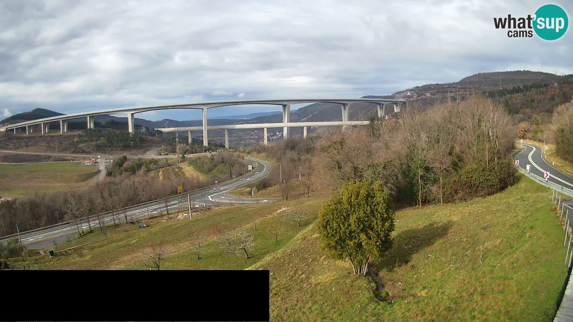 Webcam Črni Kal Viaduct – view from Viki Burger