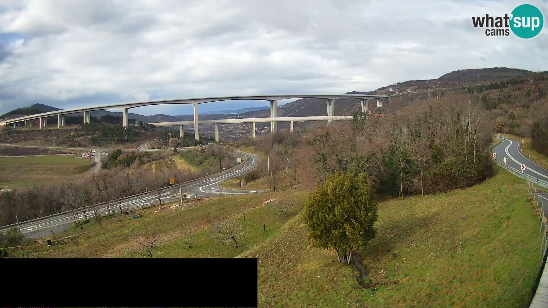 Webcam Črni Kal Viaduct – view from Viki Burger