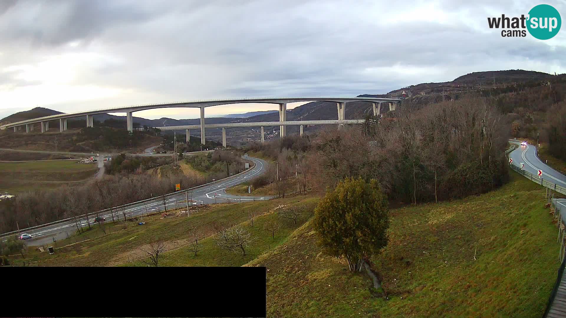 Live cam Črni Kal Viaduc – Viki Burger