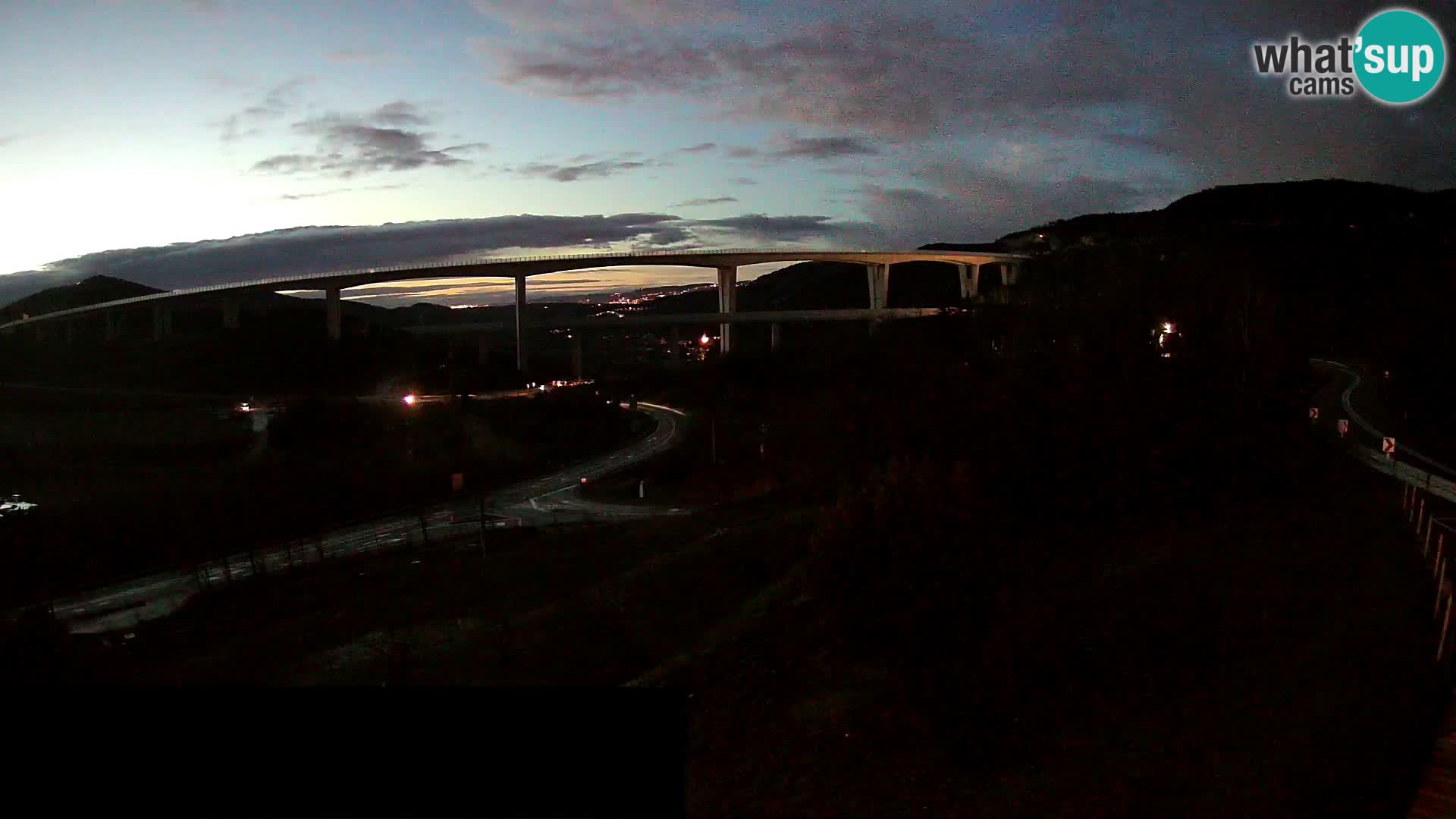 Camera en vivo Črni Kal Viaducto – Viki Burger