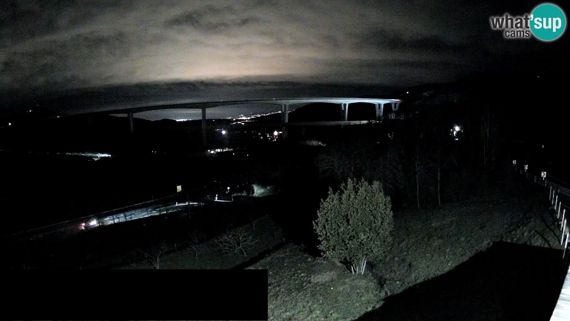 Camera en vivo Črni Kal Viaducto – Viki Burger