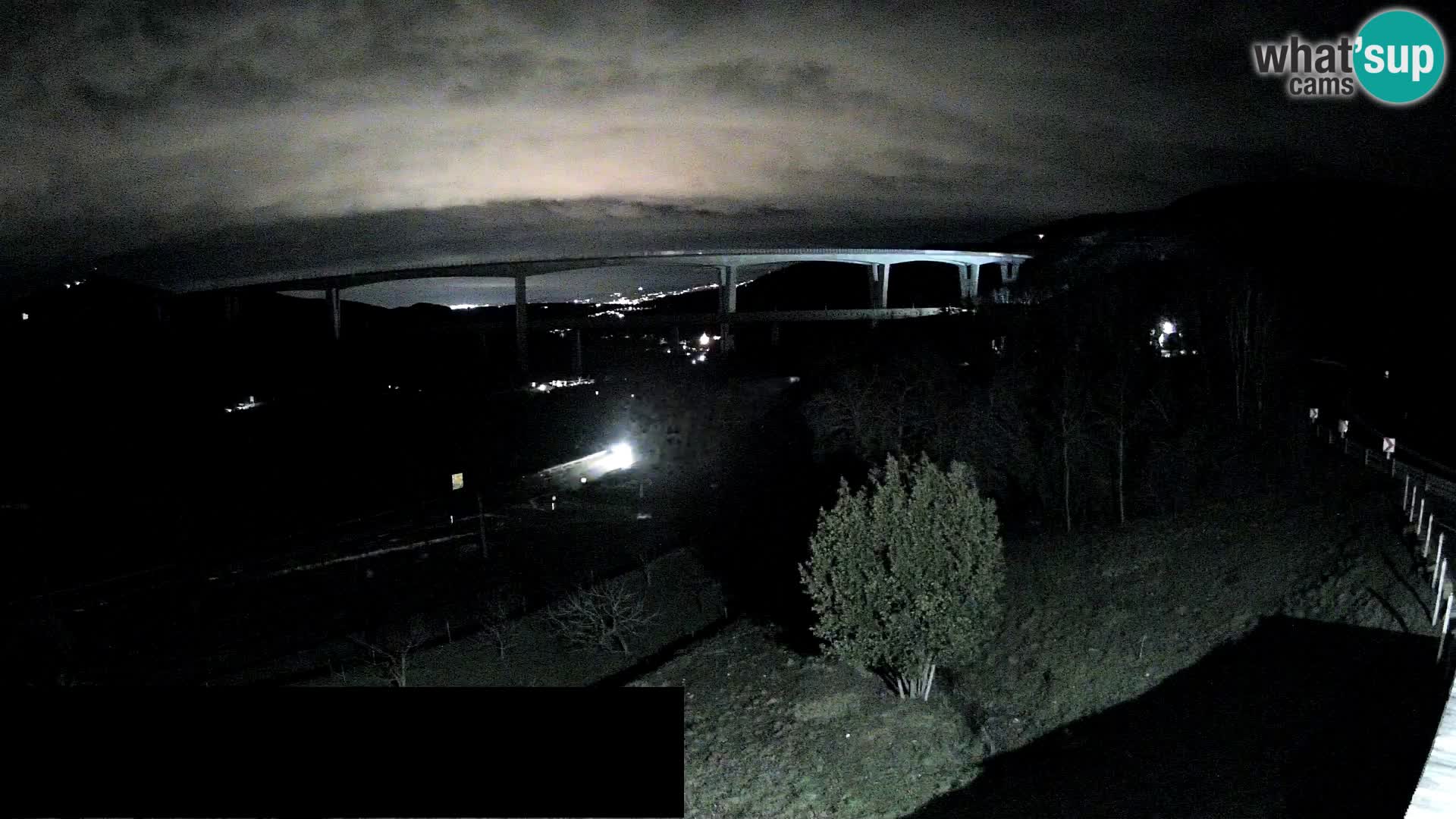 Live cam Črni Kal Viaduc – Viki Burger