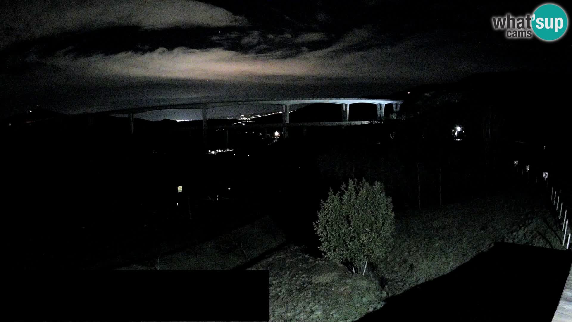 Webcam Črni Kal Viadukt – Viki Burger