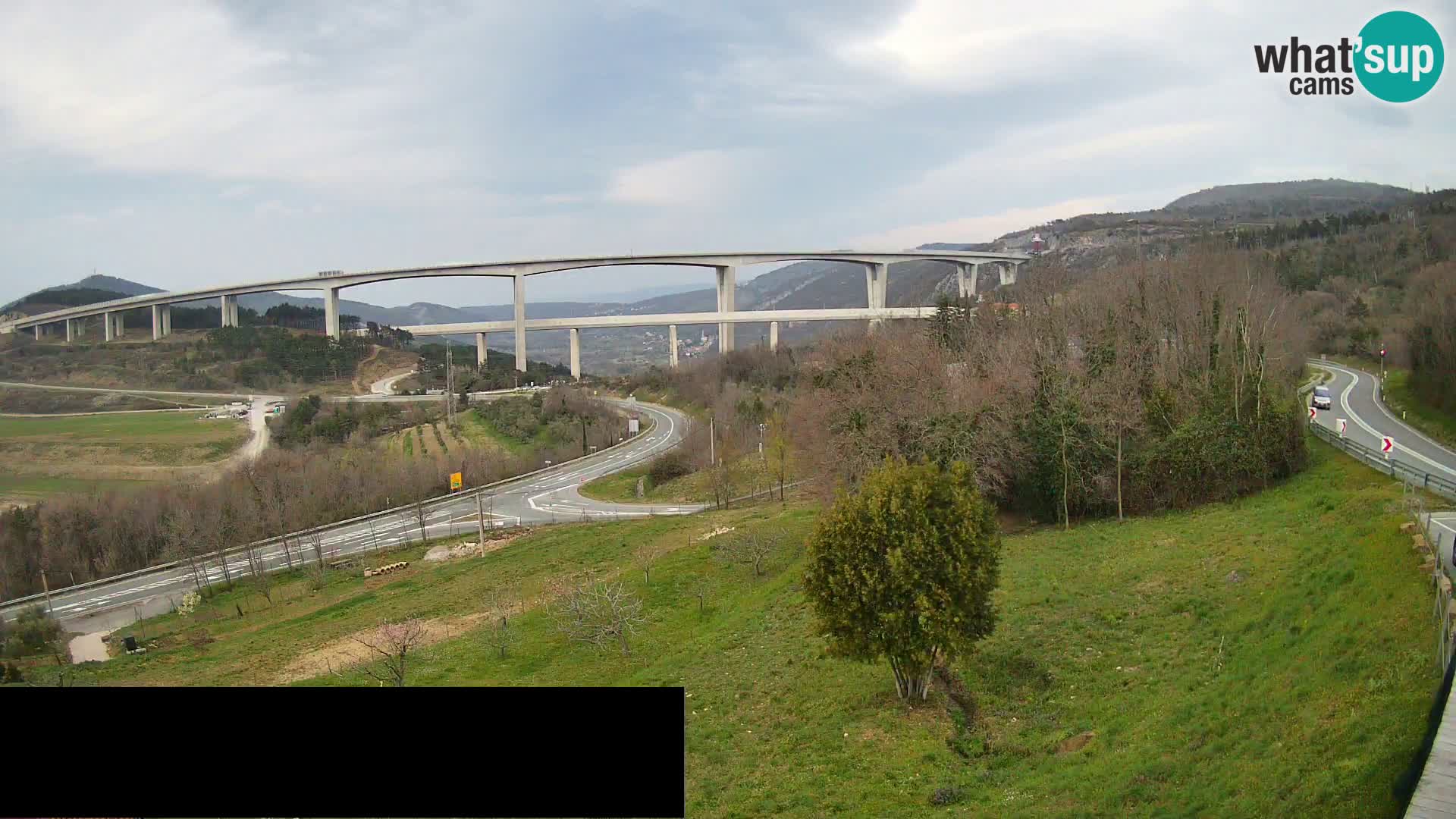 Live cam Črni Kal Viaduc – Viki Burger