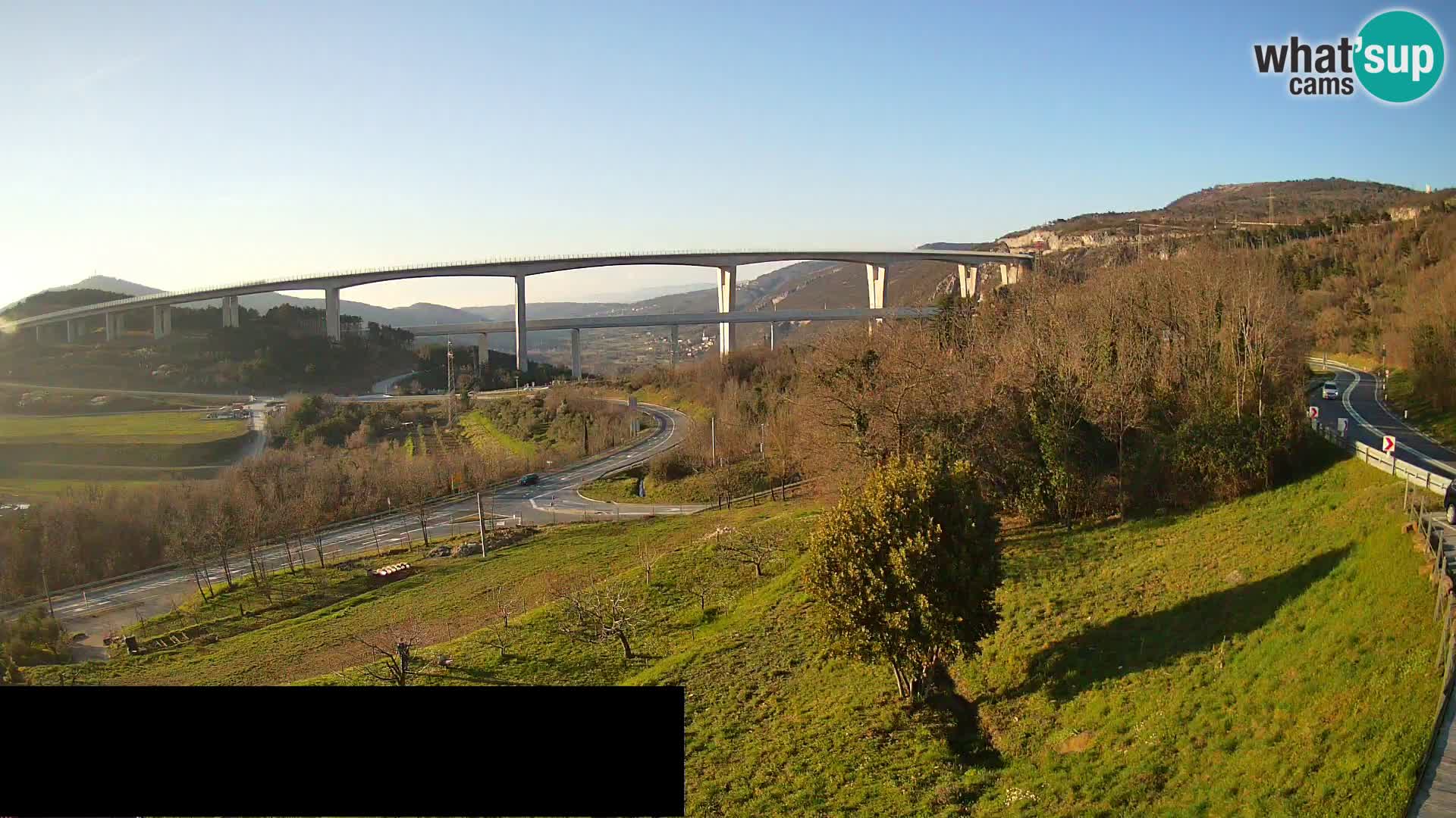 Camera en vivo Črni Kal Viaducto – Viki Burger