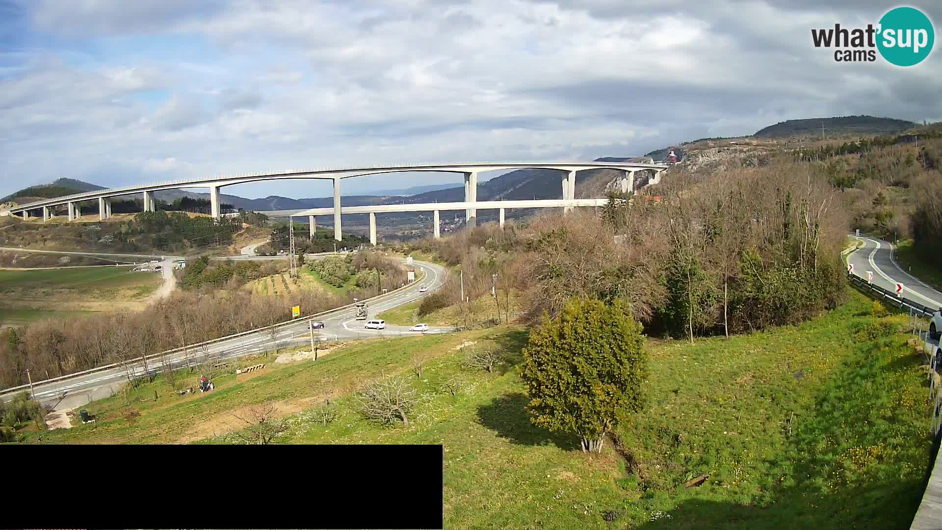Webcam Črni Kal Viaduct – view from Viki Burger