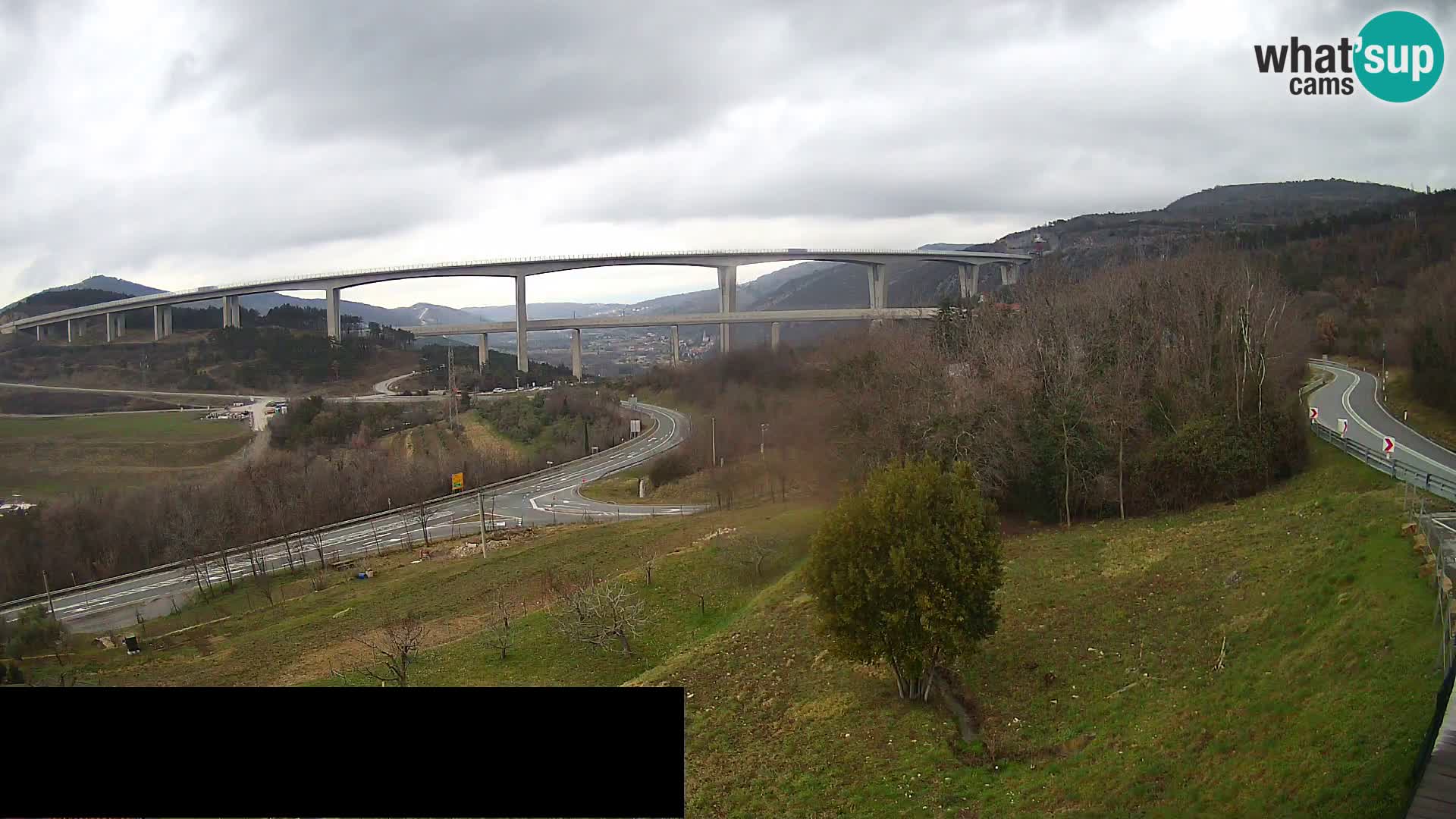 Live cam Črni Kal Viaduc – Viki Burger
