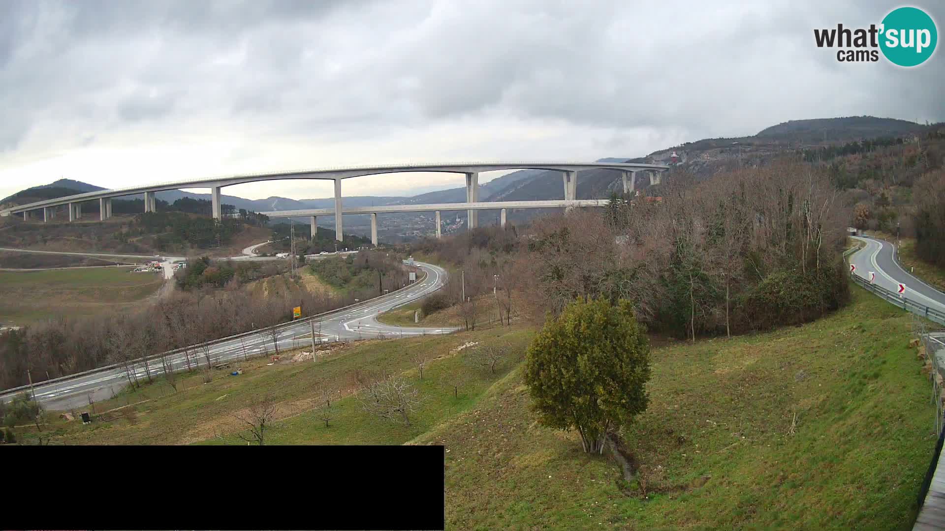 Live cam Črni Kal Viaduc – Viki Burger