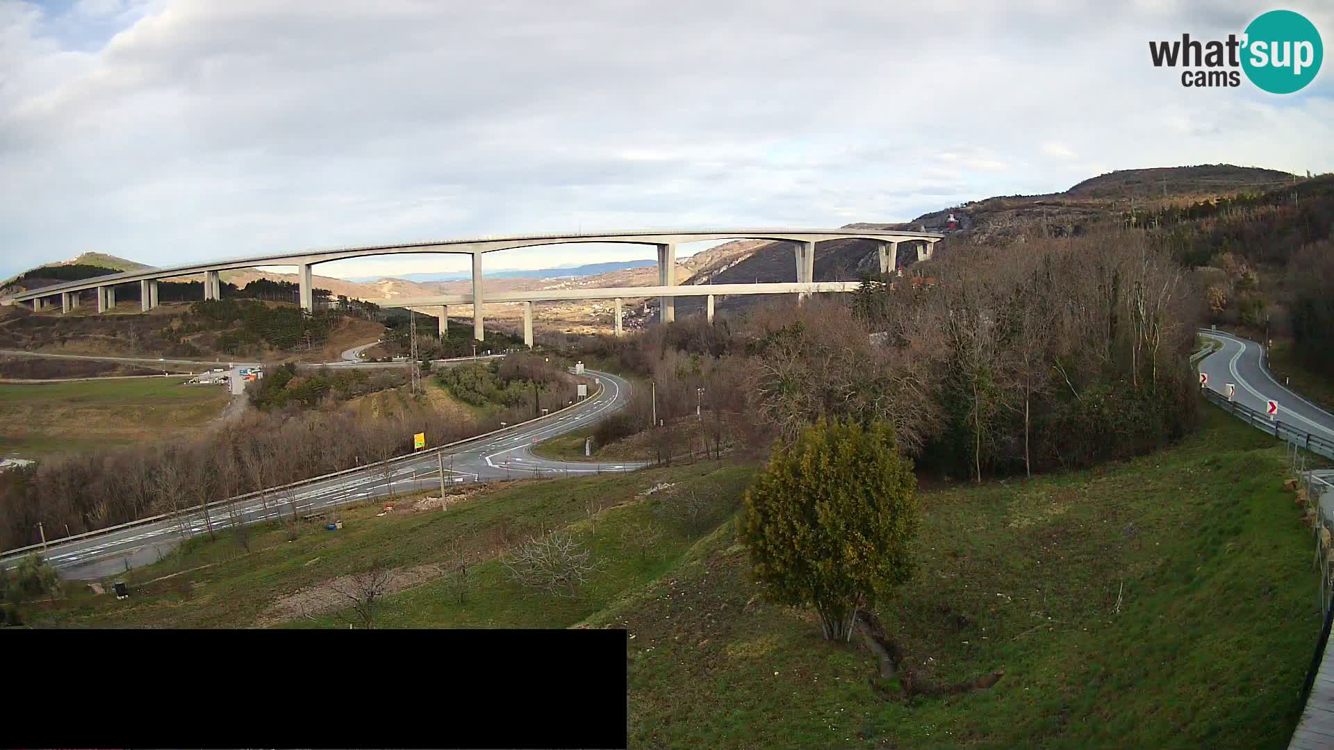 Kamera v živo Črni Kal Viadukt – pogled z Viki Burgerja