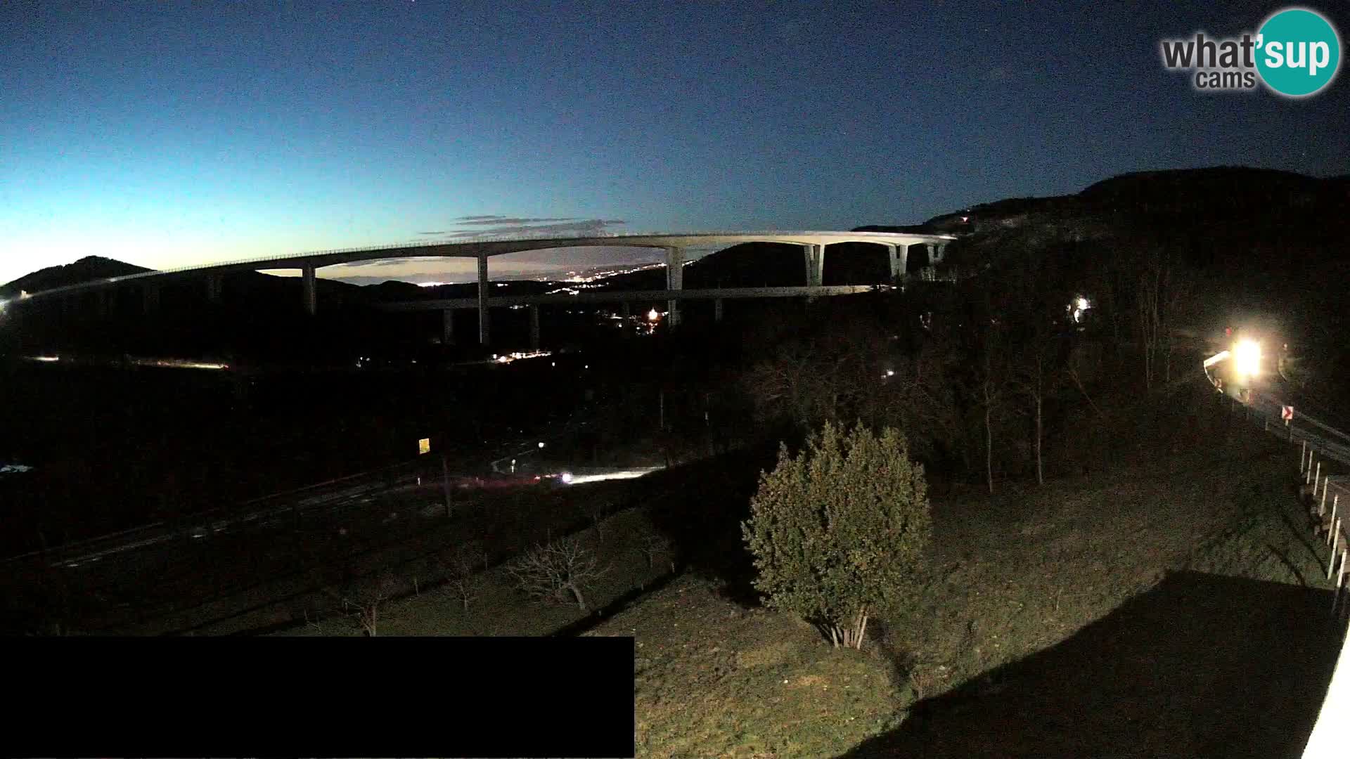 Livecam  Črni Kal Viadotto – panorama dal Viki Burger