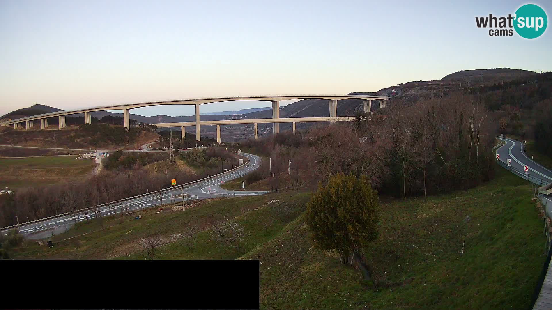 Live cam Črni Kal Viaduc – Viki Burger