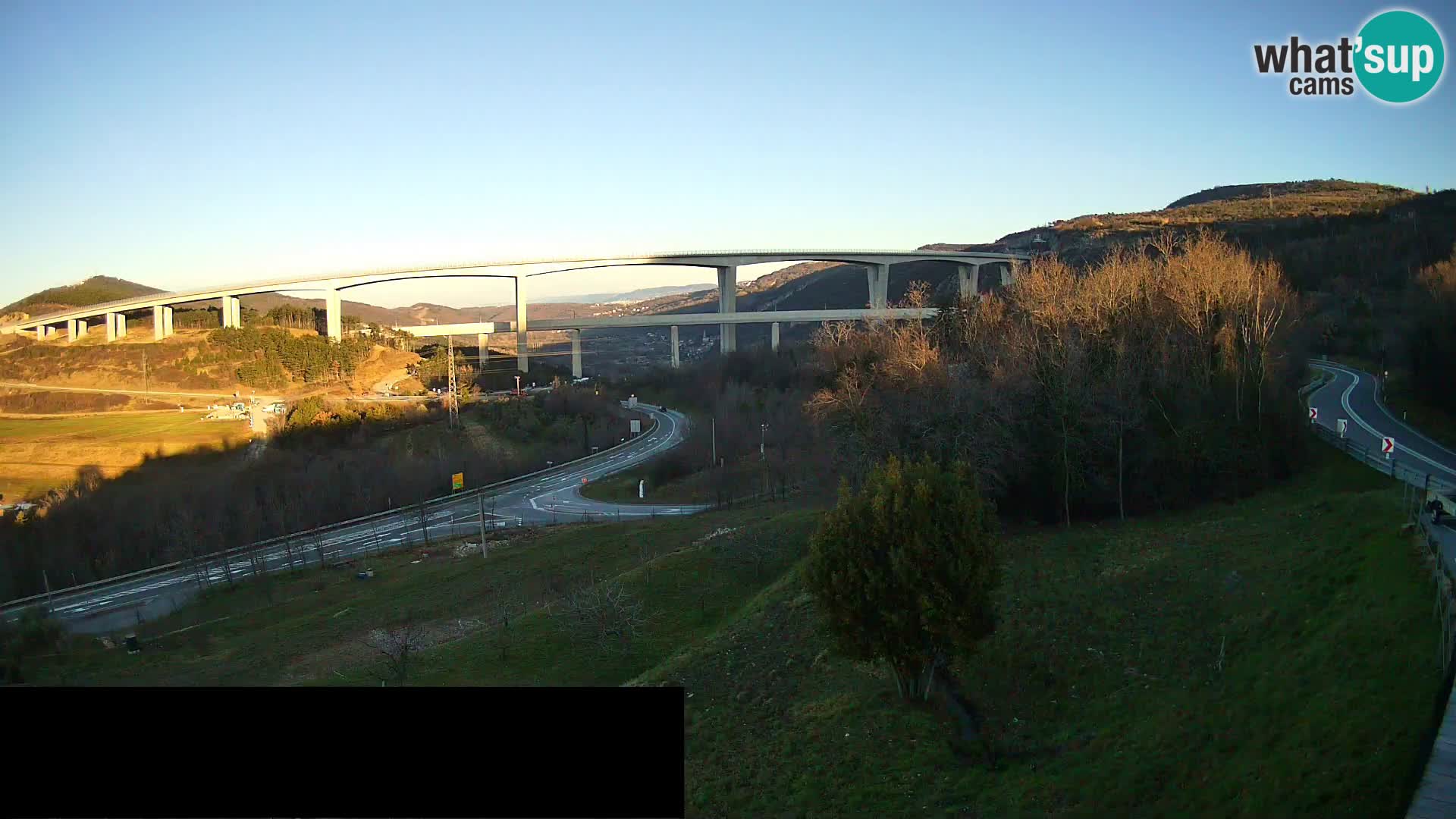 Web kamera Črni Kal Viadukt – pogled sa Viki Burgerja