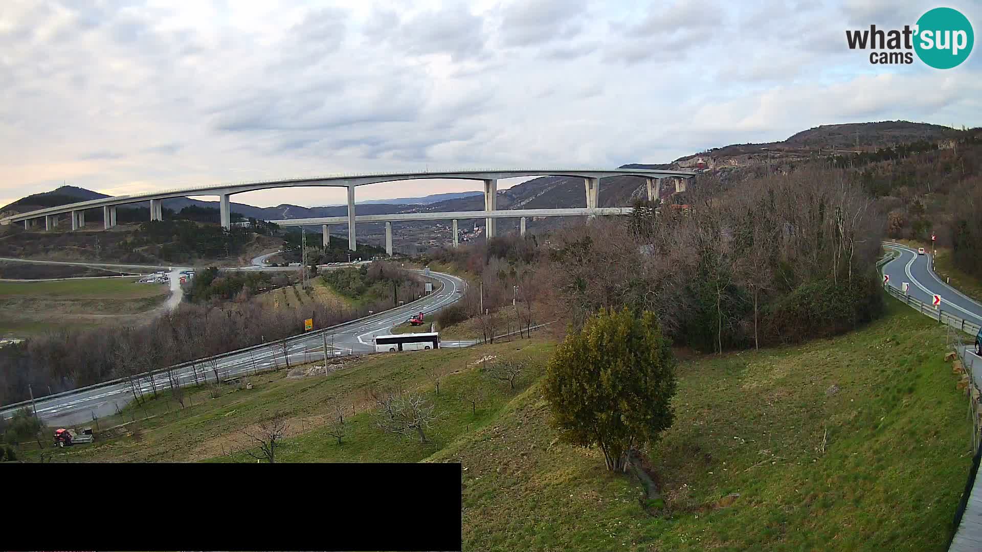 Camera en vivo Črni Kal Viaducto – Viki Burger