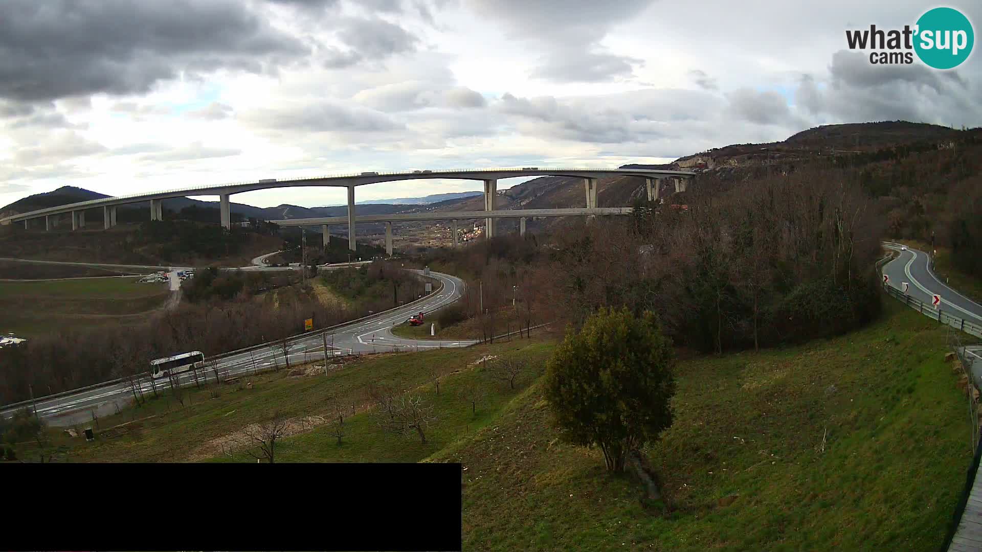 Live cam Črni Kal Viaduc – Viki Burger