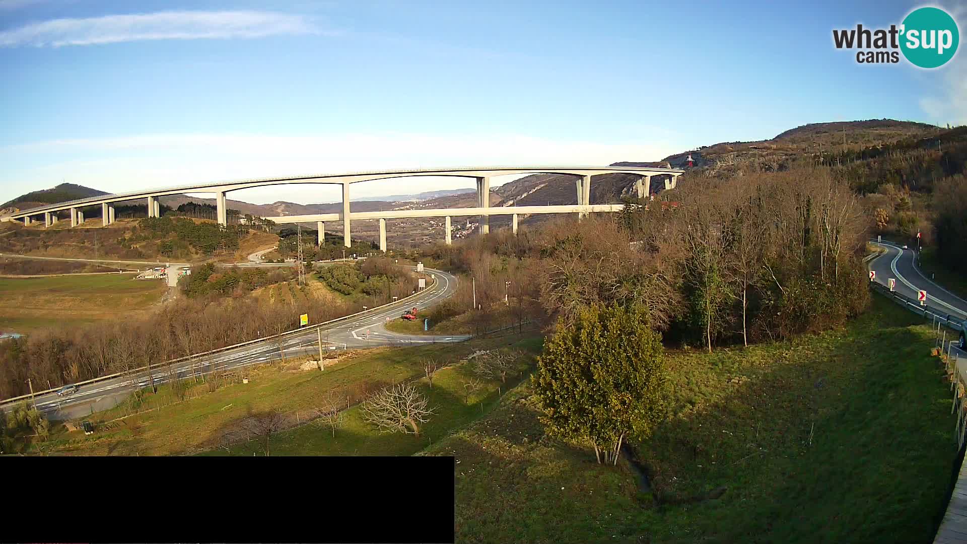 Kamera v živo Črni Kal Viadukt – pogled z Viki Burgerja