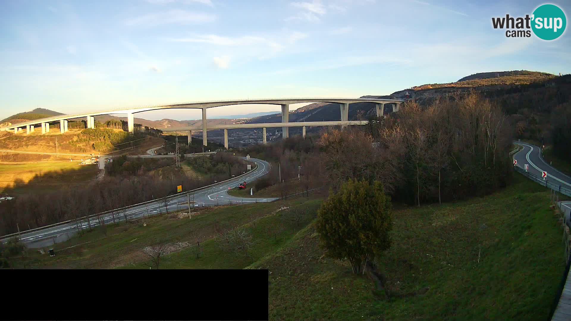 Web kamera Črni Kal Viadukt – pogled sa Viki Burgerja