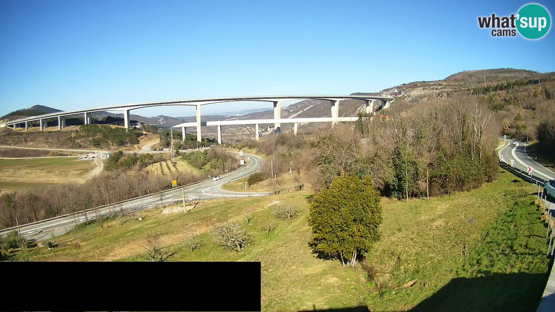 Kamera v živo Črni Kal Viadukt – pogled z Viki Burgerja