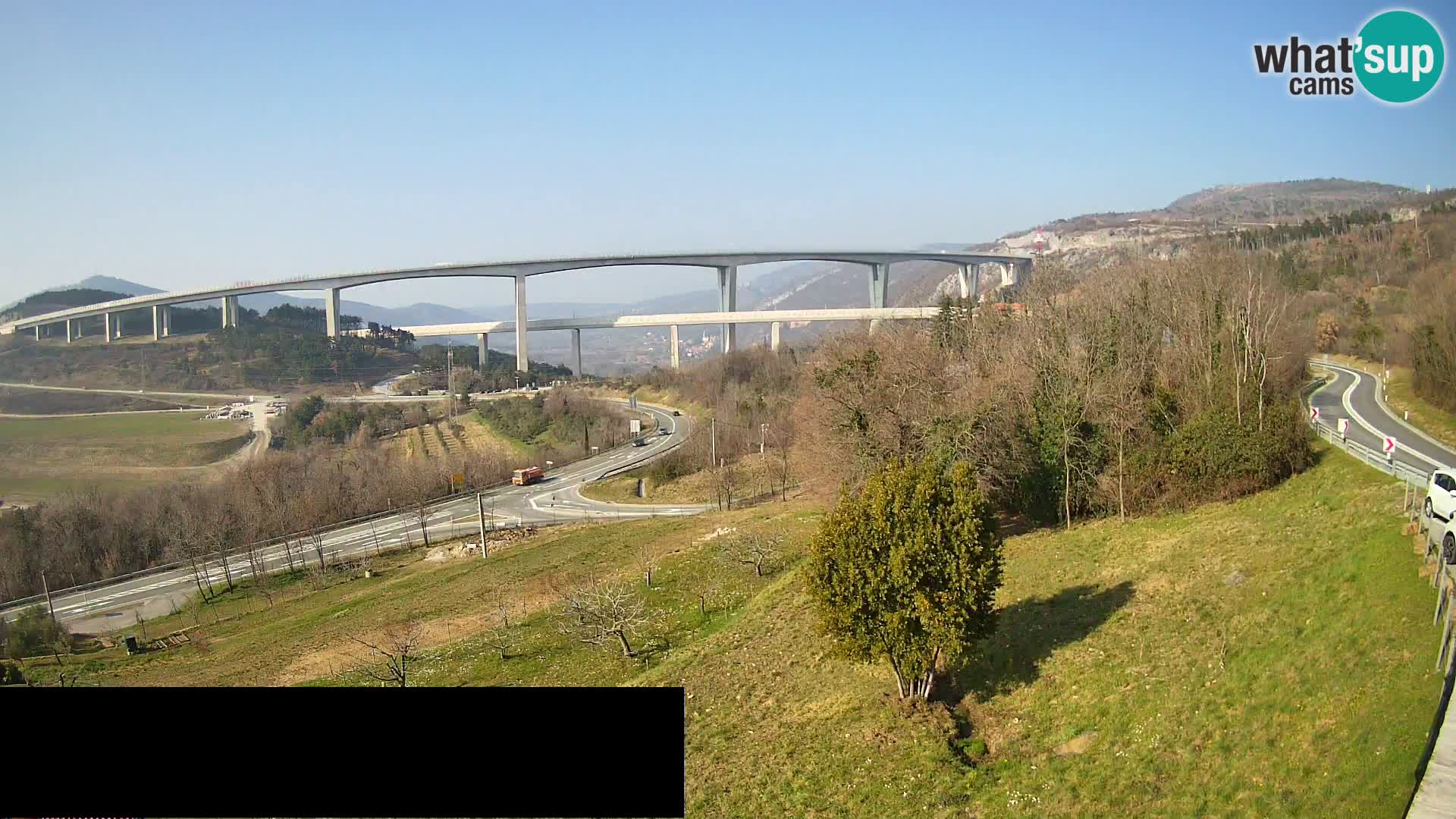 Live cam Črni Kal Viaduc – Viki Burger