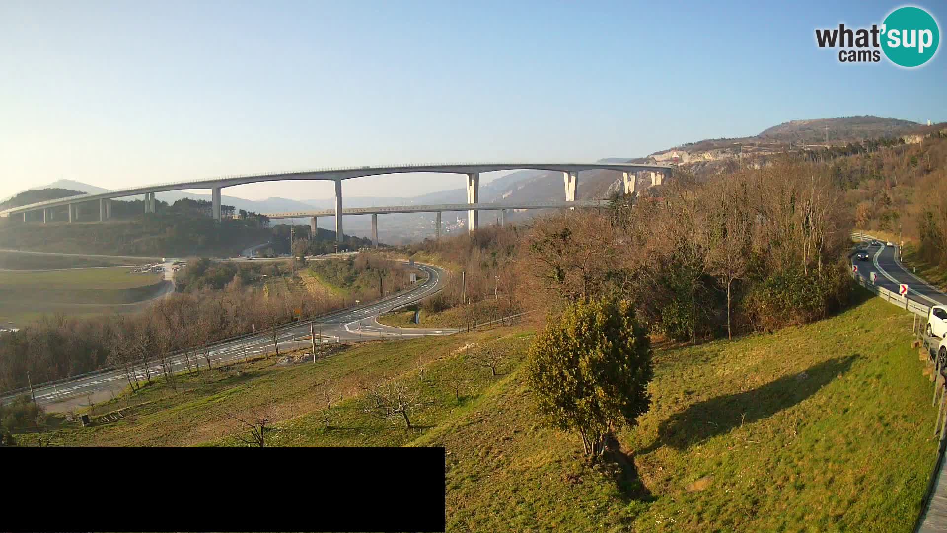 Live cam Črni Kal Viaduc – Viki Burger