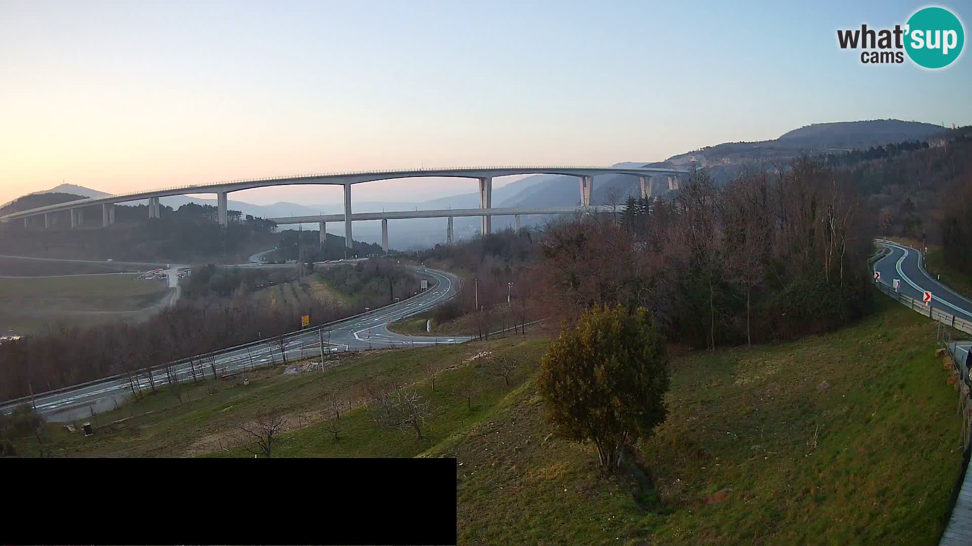 Web kamera Črni Kal Viadukt – pogled sa Viki Burgerja