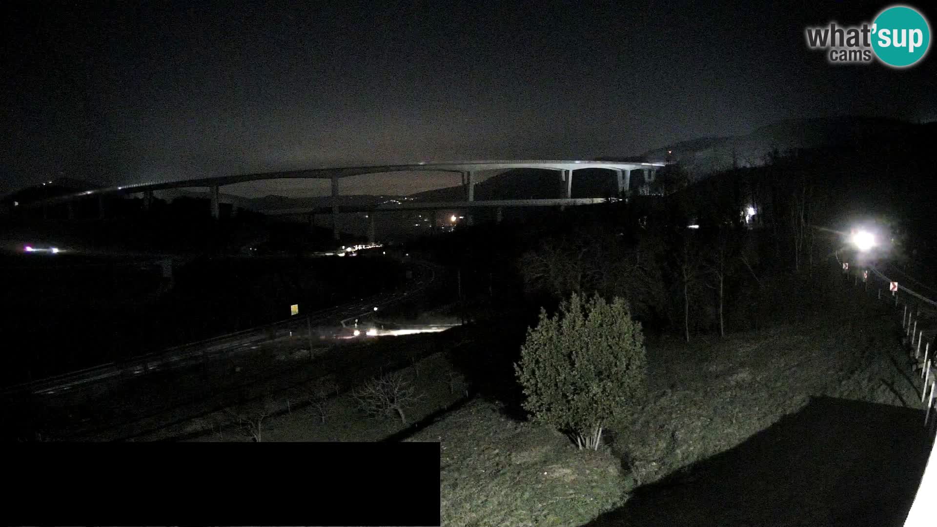 Live cam Črni Kal Viaduc – Viki Burger